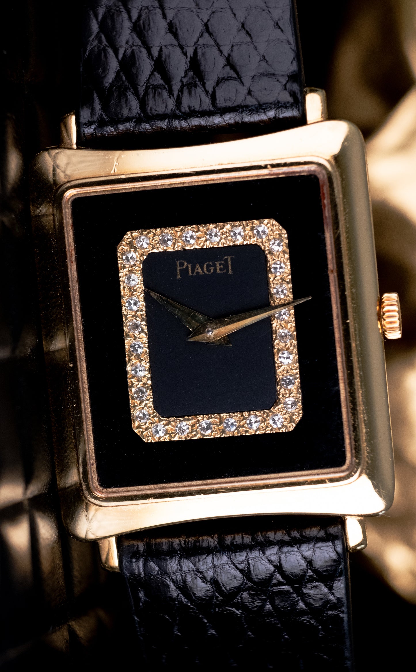 PIAGET Tank 18k Yellow Gold ref. 9254 Onyx Diamond dial (c. 1970s)