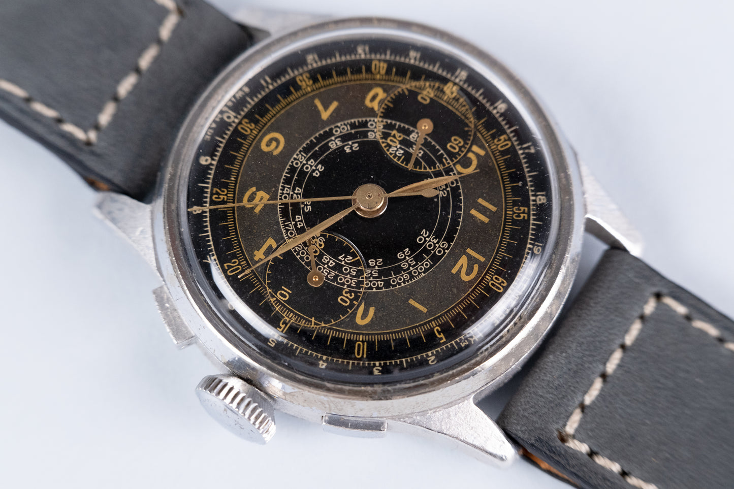 ANONYMOUS Gilt Dial Chronograph (c. 1940s)