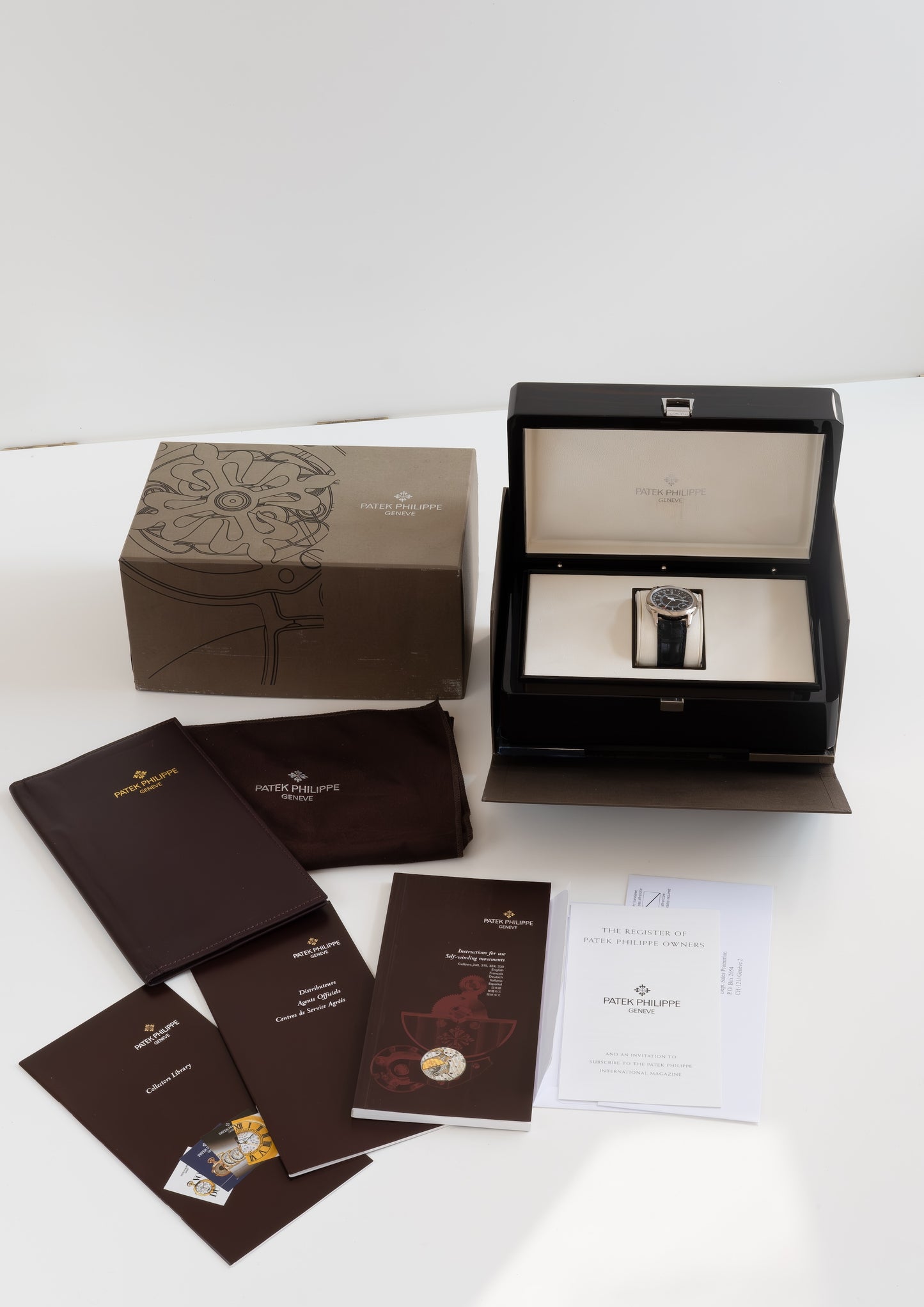 PATEK PHILIPPE Calatrava Ref. 6000G 001 (2007)