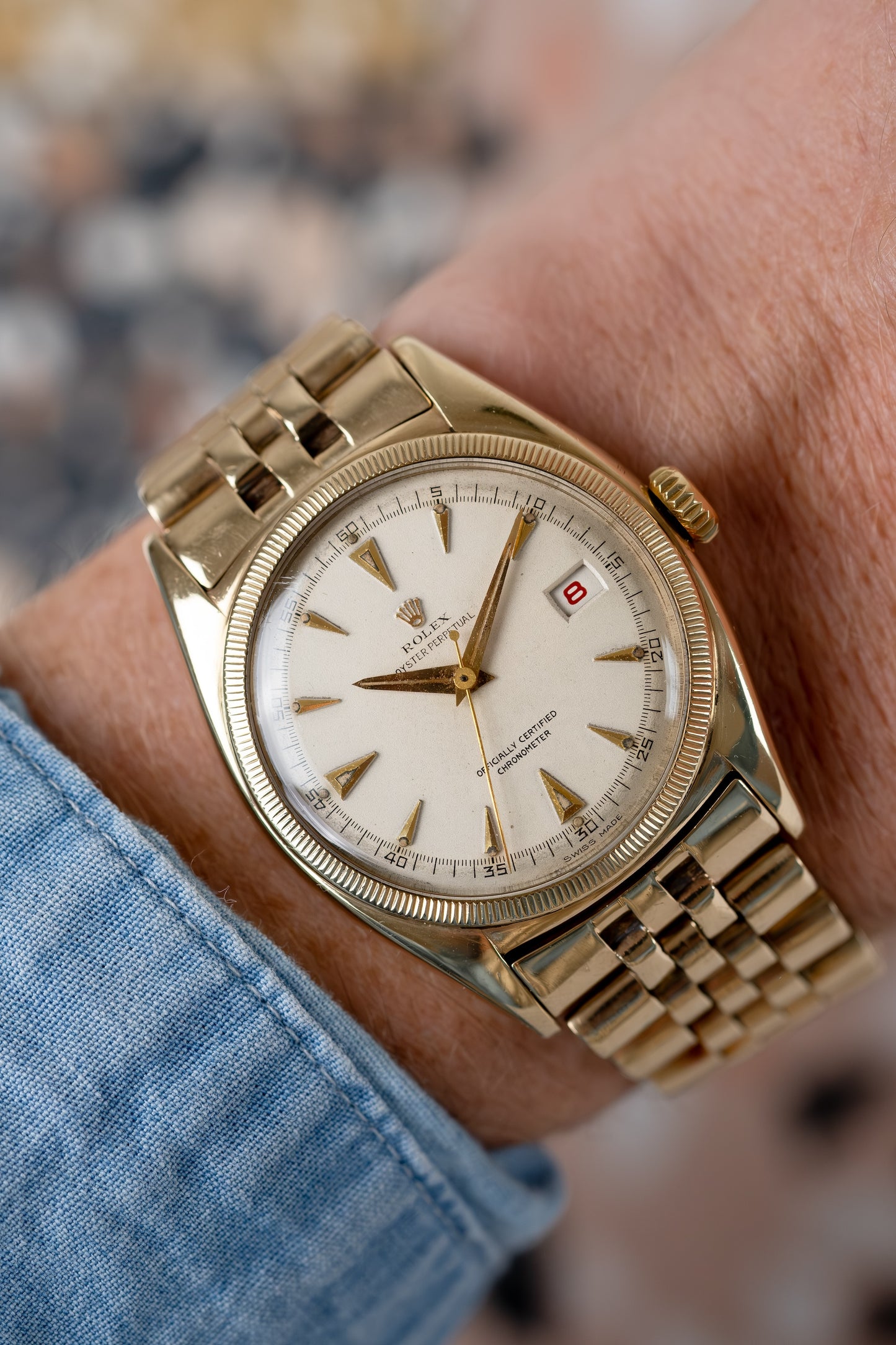 ROLEX Oyster Perpetual Datejust Ovettone Bubbleback Ref. 6075 10ct Gold (1951)