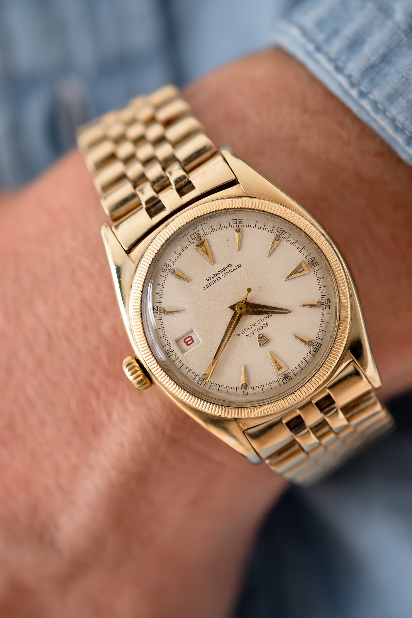 ROLEX Oyster Perpetual Datejust Ovettone Bubbleback Ref. 6075 10ct Gold (1951)