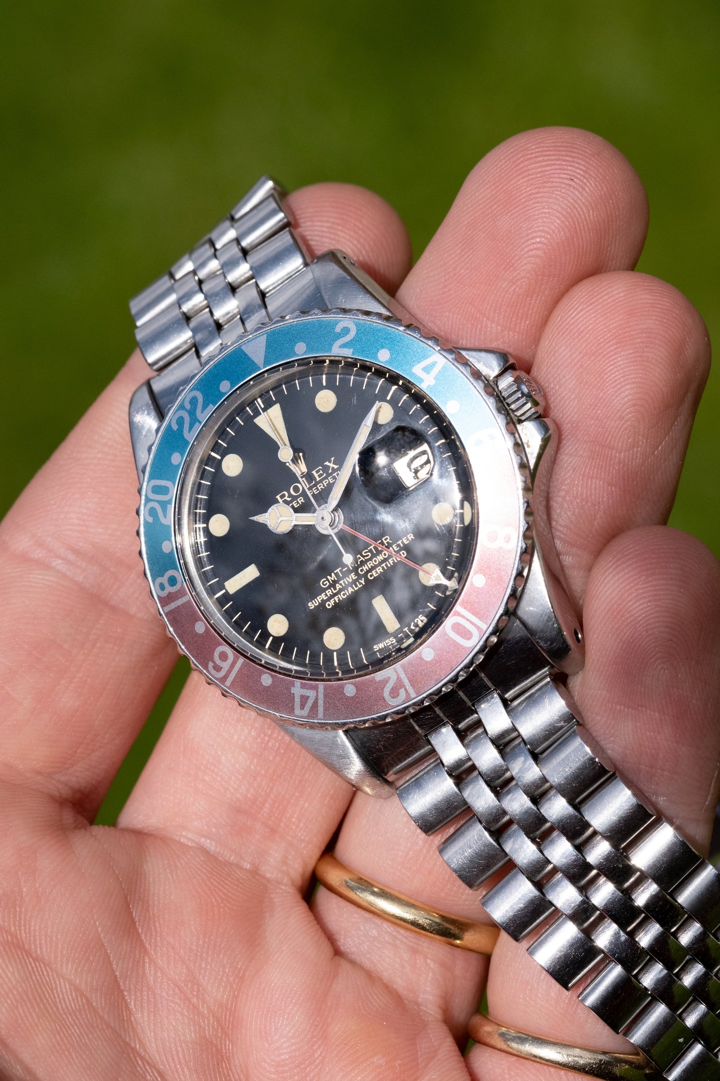 ROLEX GMT Master Ref. 1675 Gilt Gloss Mirror Dial Full Set (1966)