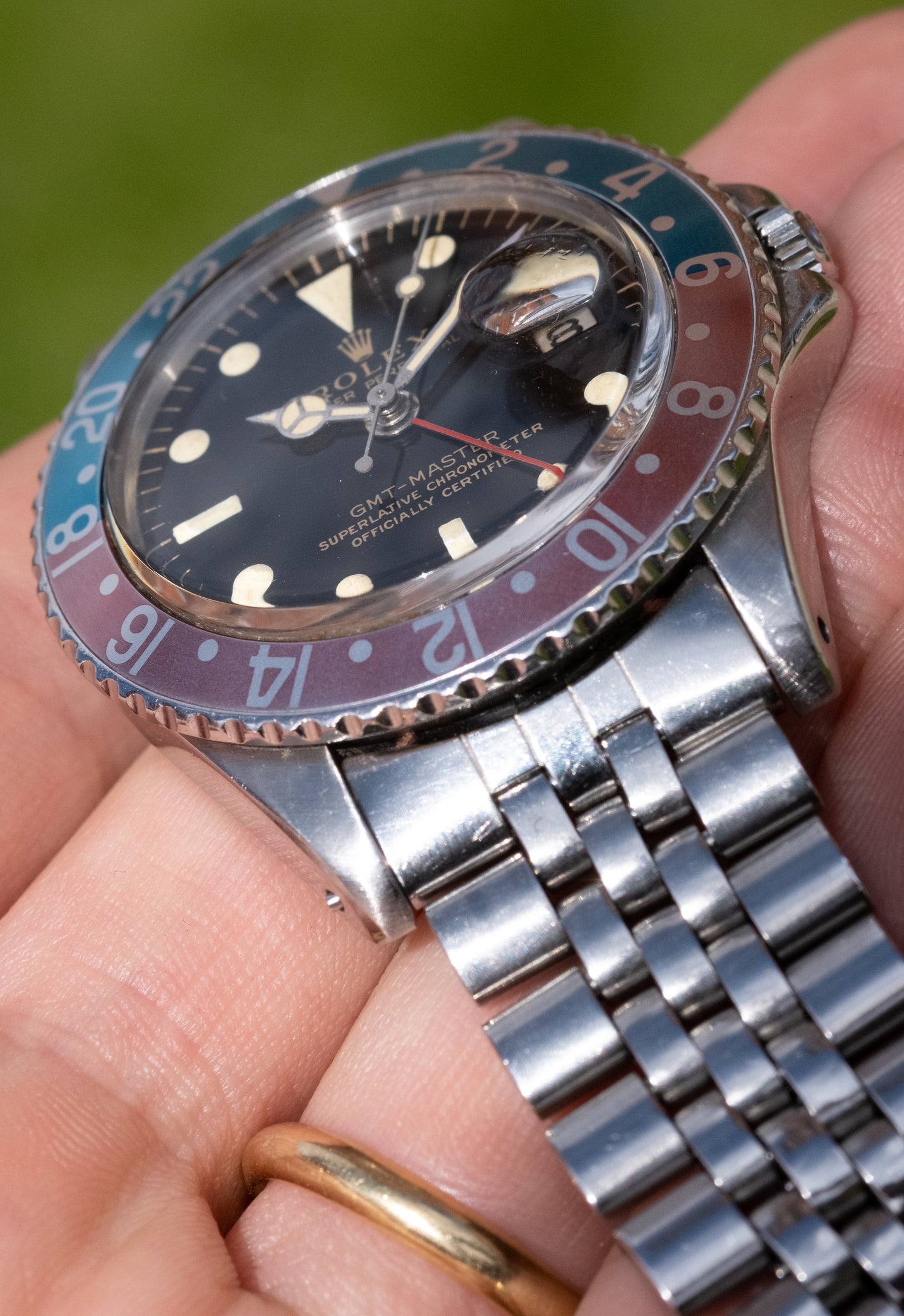 ROLEX GMT Master Ref. 1675 Gilt Gloss Mirror Dial Full Set (1966)