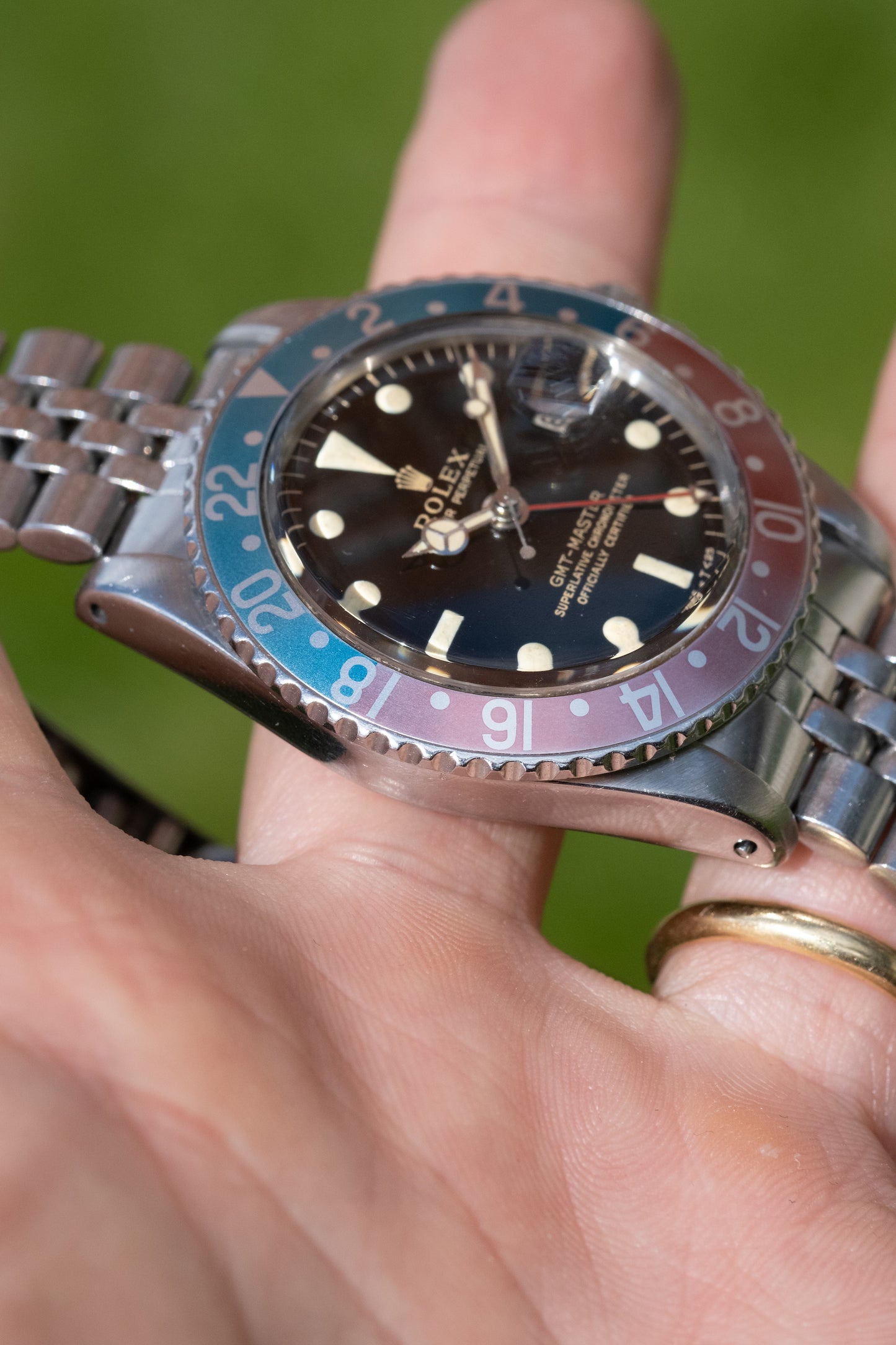 ROLEX GMT Master Ref. 1675 Gilt Gloss Mirror Dial Full Set (1966)