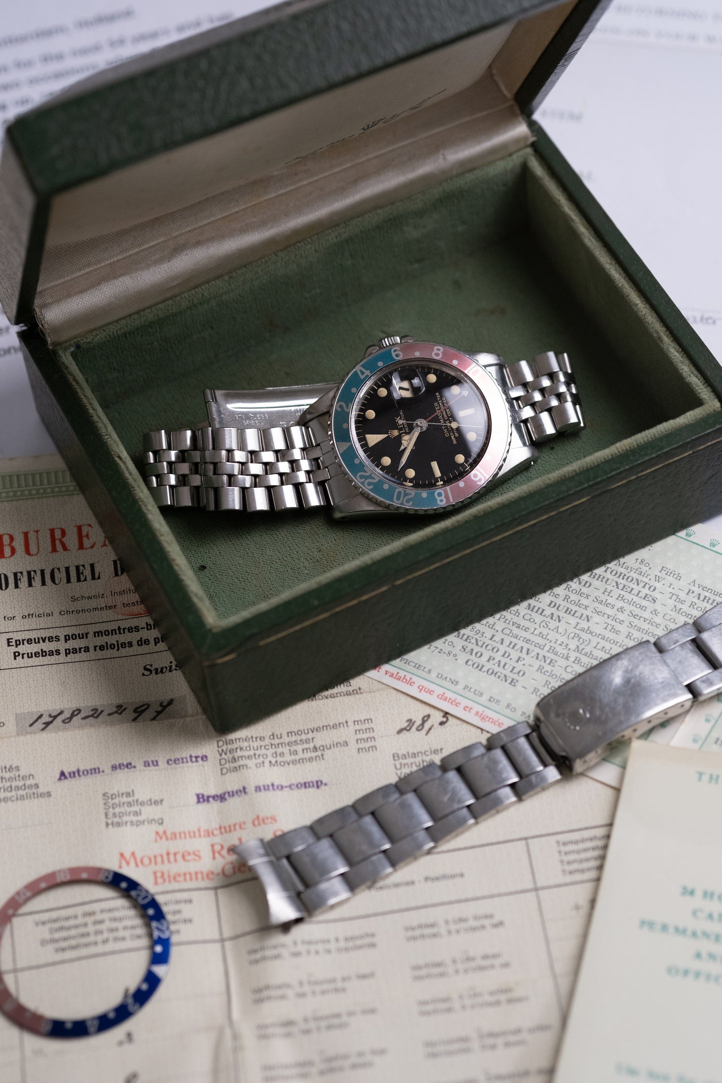 ROLEX GMT Master Ref. 1675 Gilt Gloss Mirror Dial Full Set (1966)