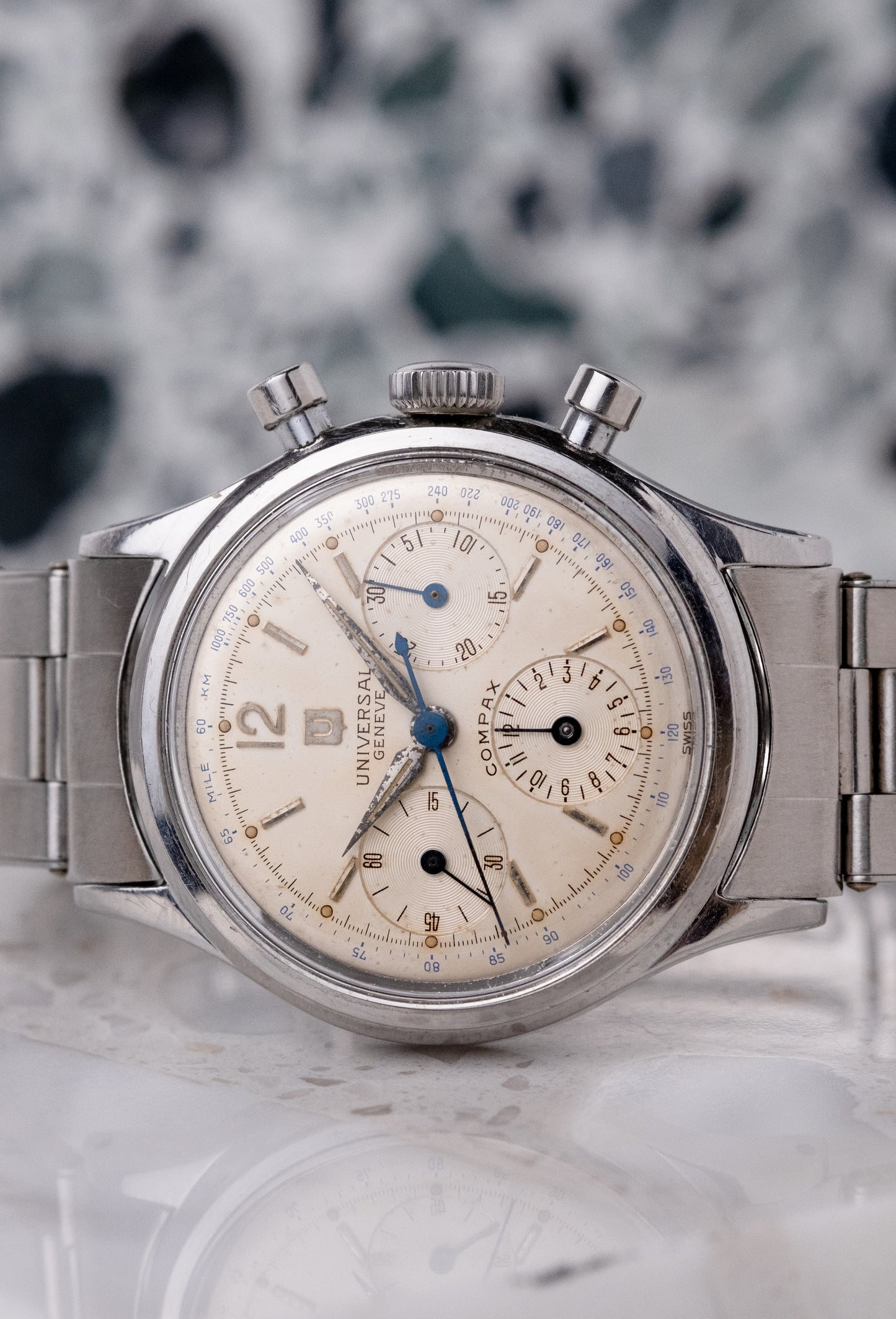 UNIVERSAL GENEVE Compax Chronograph Ref. 22295 - 4 (1958)