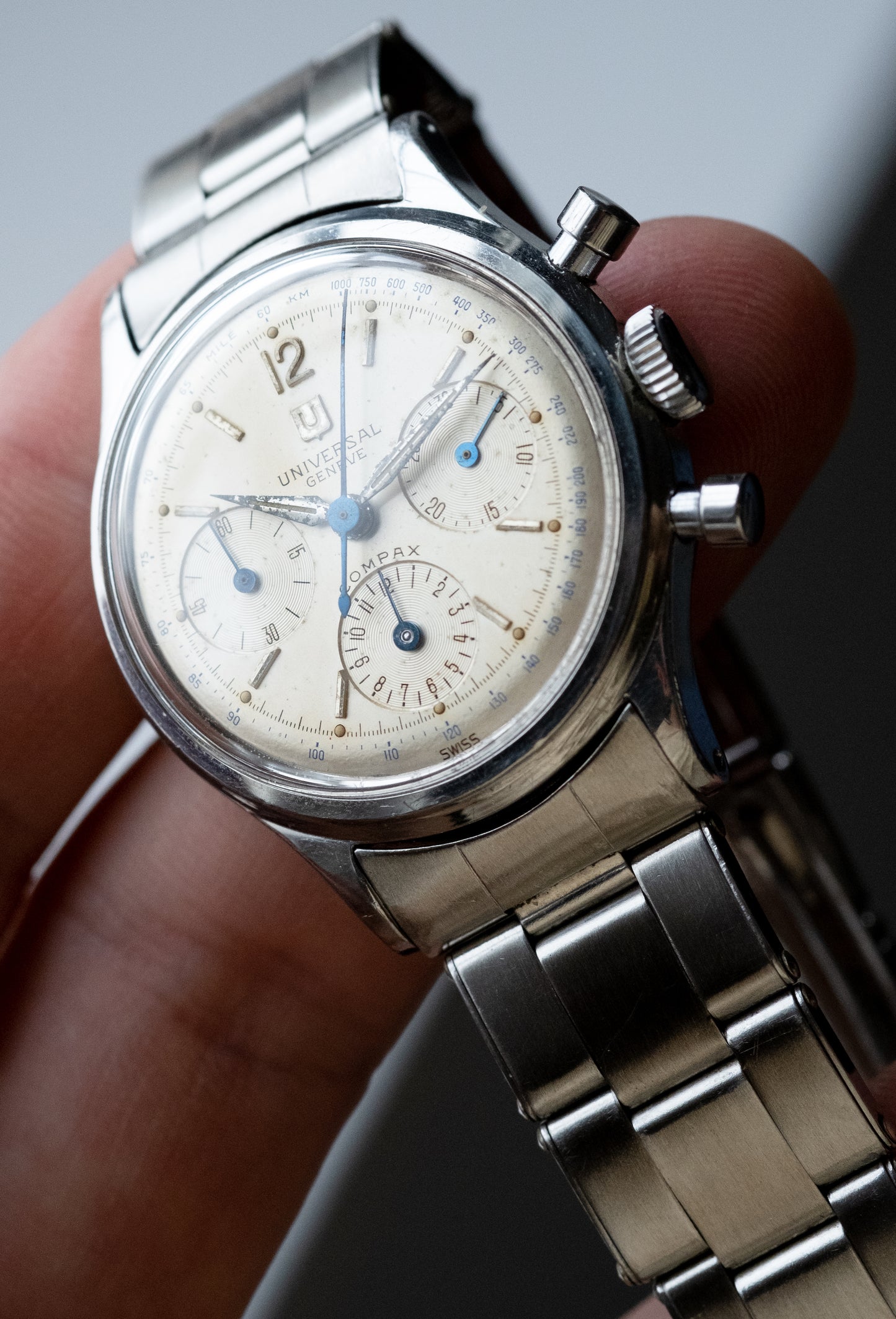 UNIVERSAL GENEVE Compax Chronograph Ref. 22295 - 4 (1958)