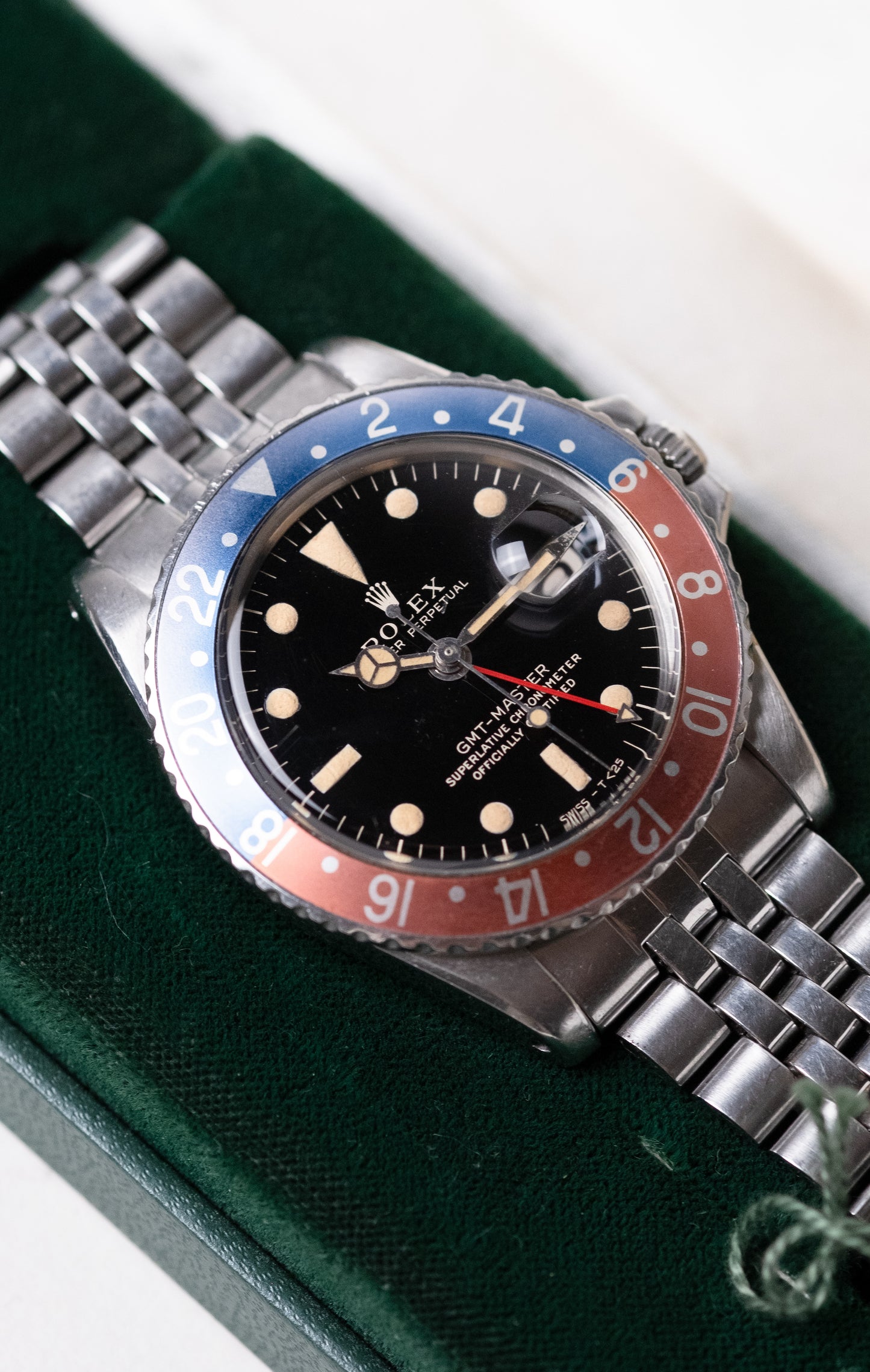 ROLEX GMT Master Ref. 1675 Gilt Mirror Gloss "Wide Swiss" Dial (1966)