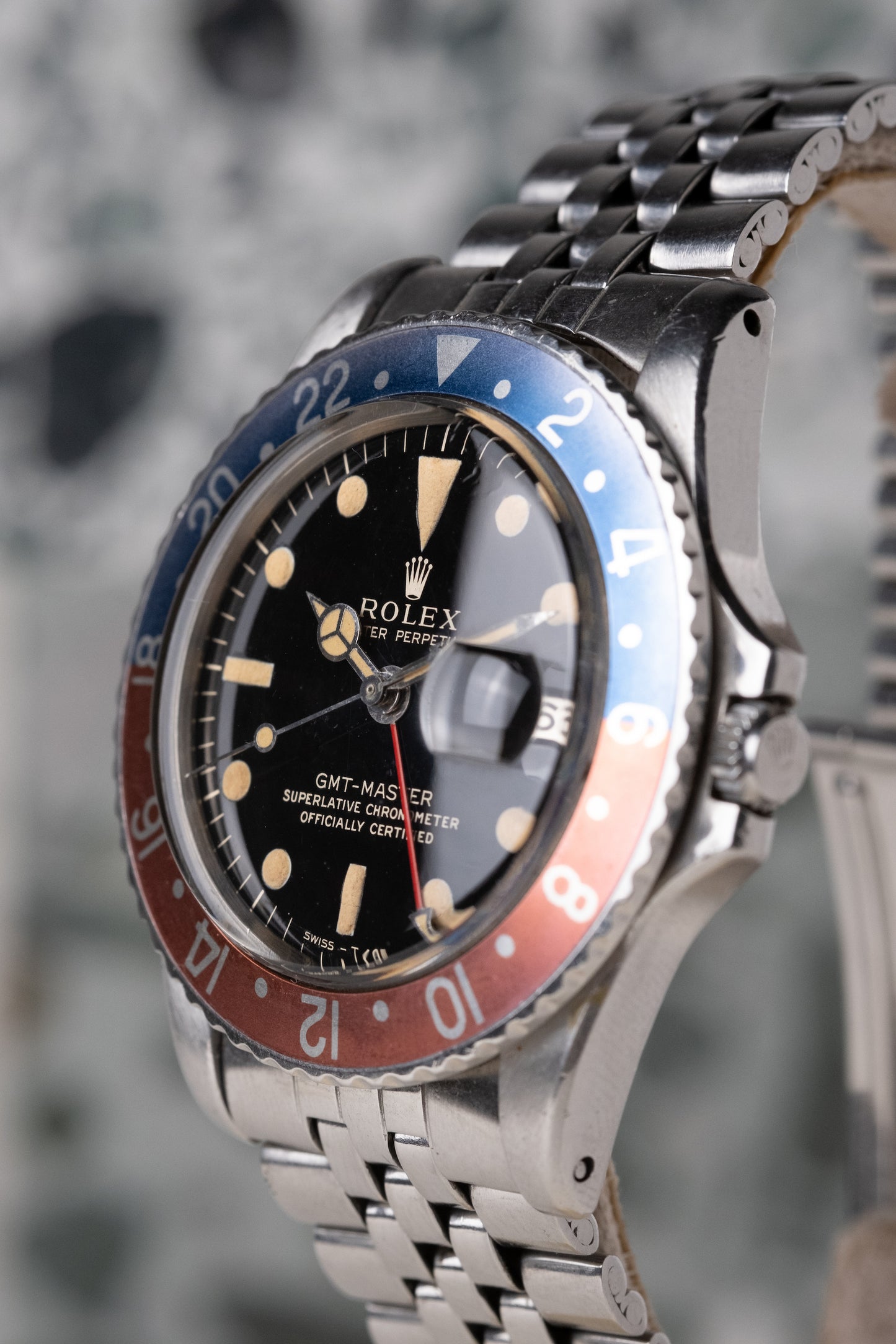 ROLEX GMT Master Ref. 1675 Gilt Mirror Gloss "Wide Swiss" Dial (1966)