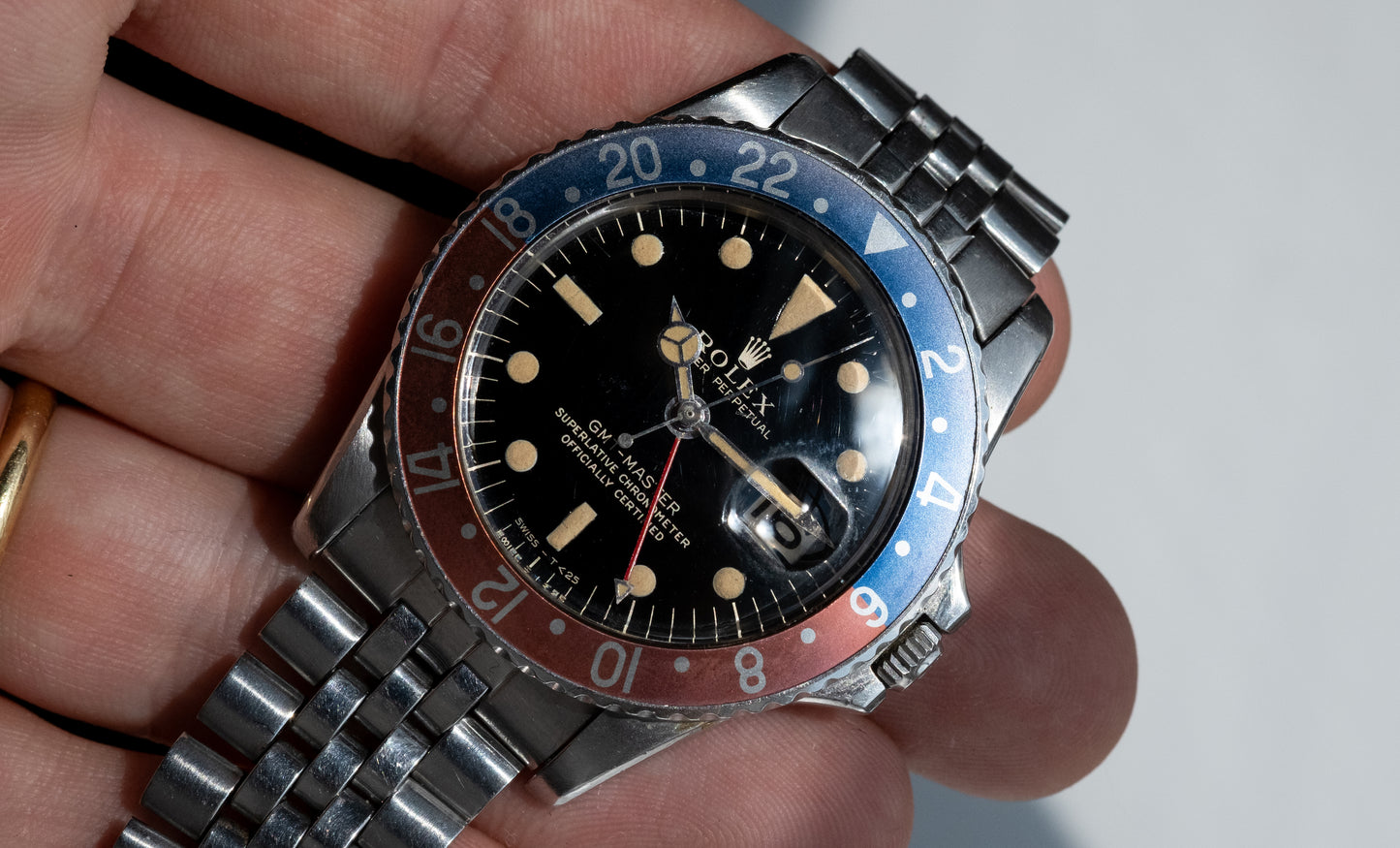 ROLEX GMT Master Ref. 1675 Gilt Mirror Gloss "Wide Swiss" Dial (1966)