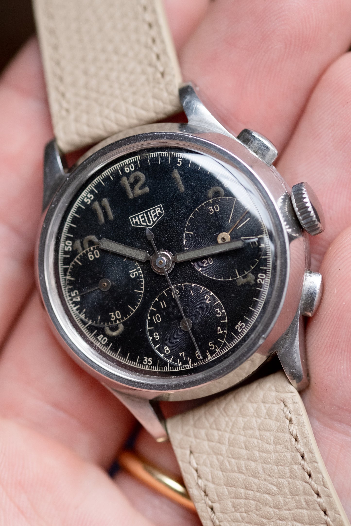 HEUER Pre Carerra Gilt Black Dial Chronograph Ref. 345 Valjoux 71 (c. 1940s)