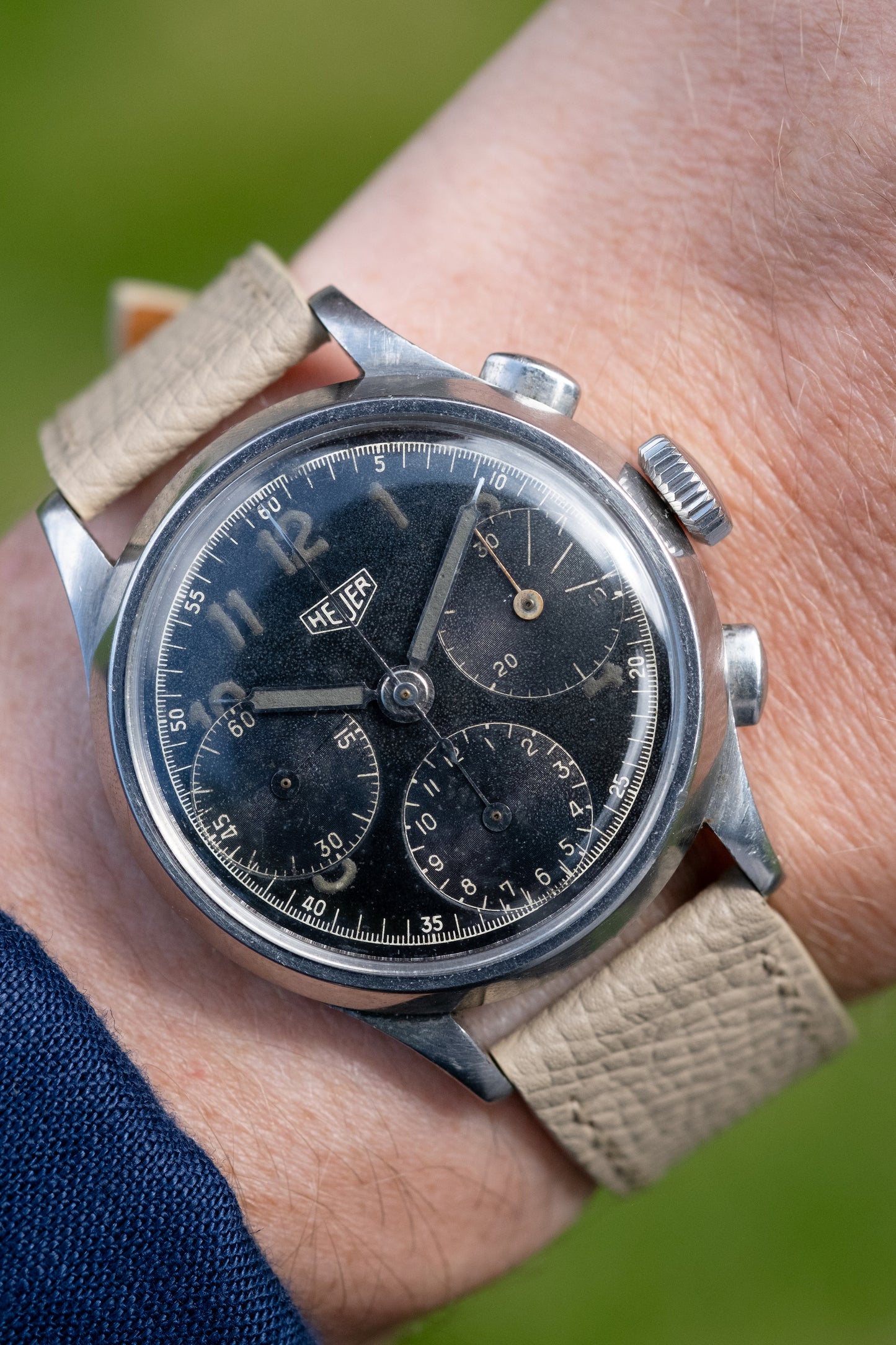 HEUER Pre Carerra Gilt Black Dial Chronograph Ref. 345 Valjoux 71 (c. 1940s)