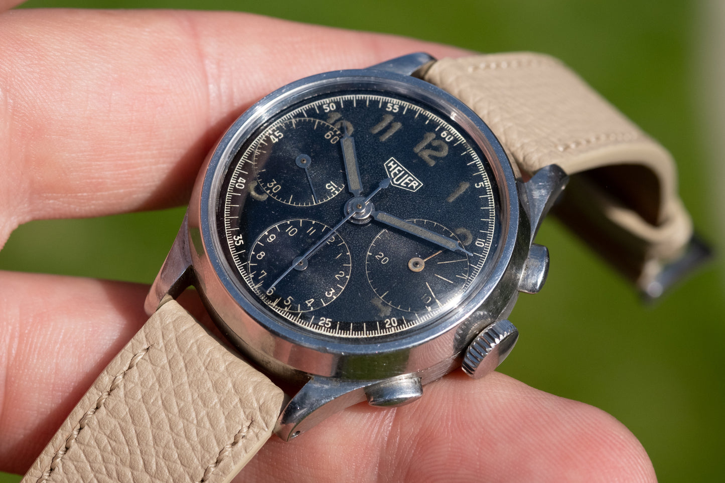 HEUER Pre Carerra Gilt Black Dial Chronograph Ref. 345 Valjoux 71 (c. 1940s)