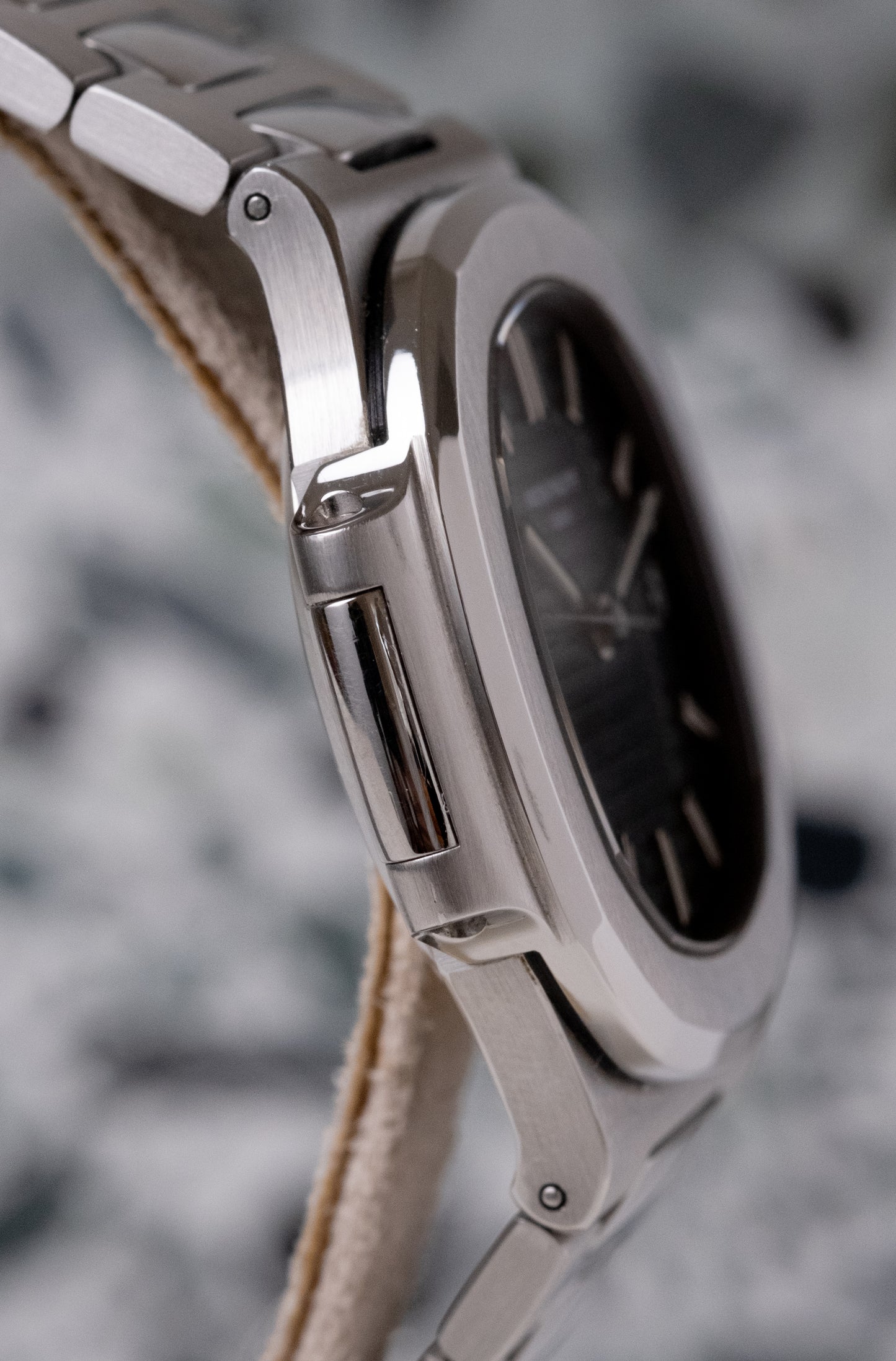 Patek Philippe Nautilus Ref. 5800/1A-001 Full Set (2008)