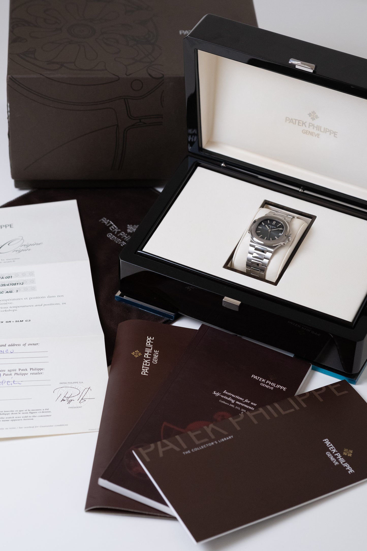 Patek Philippe Nautilus Ref. 5800/1A-001 Full Set (2008)