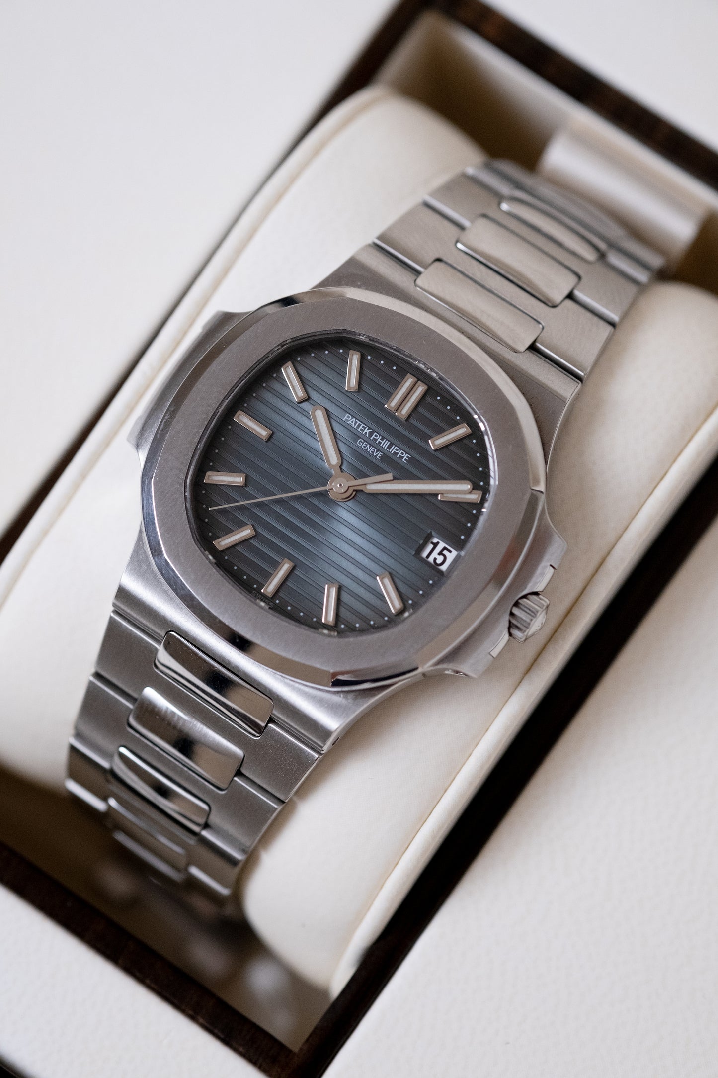 Patek Philippe Nautilus Ref. 5800/1A-001 Full Set (2008)