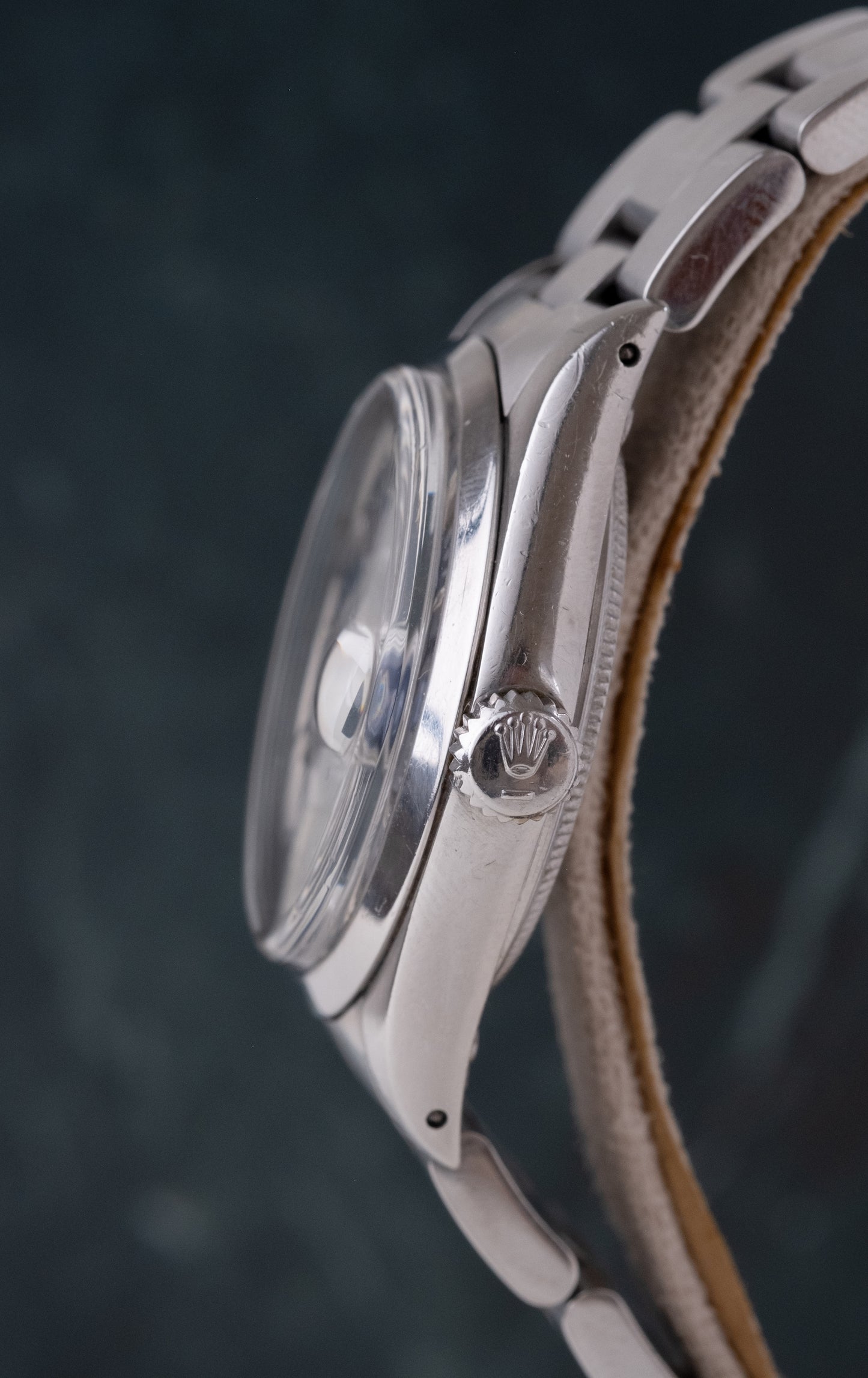 ROLEX Oyster Perpetual Date Ref. 1500 Long Index Blue Dial (1971)