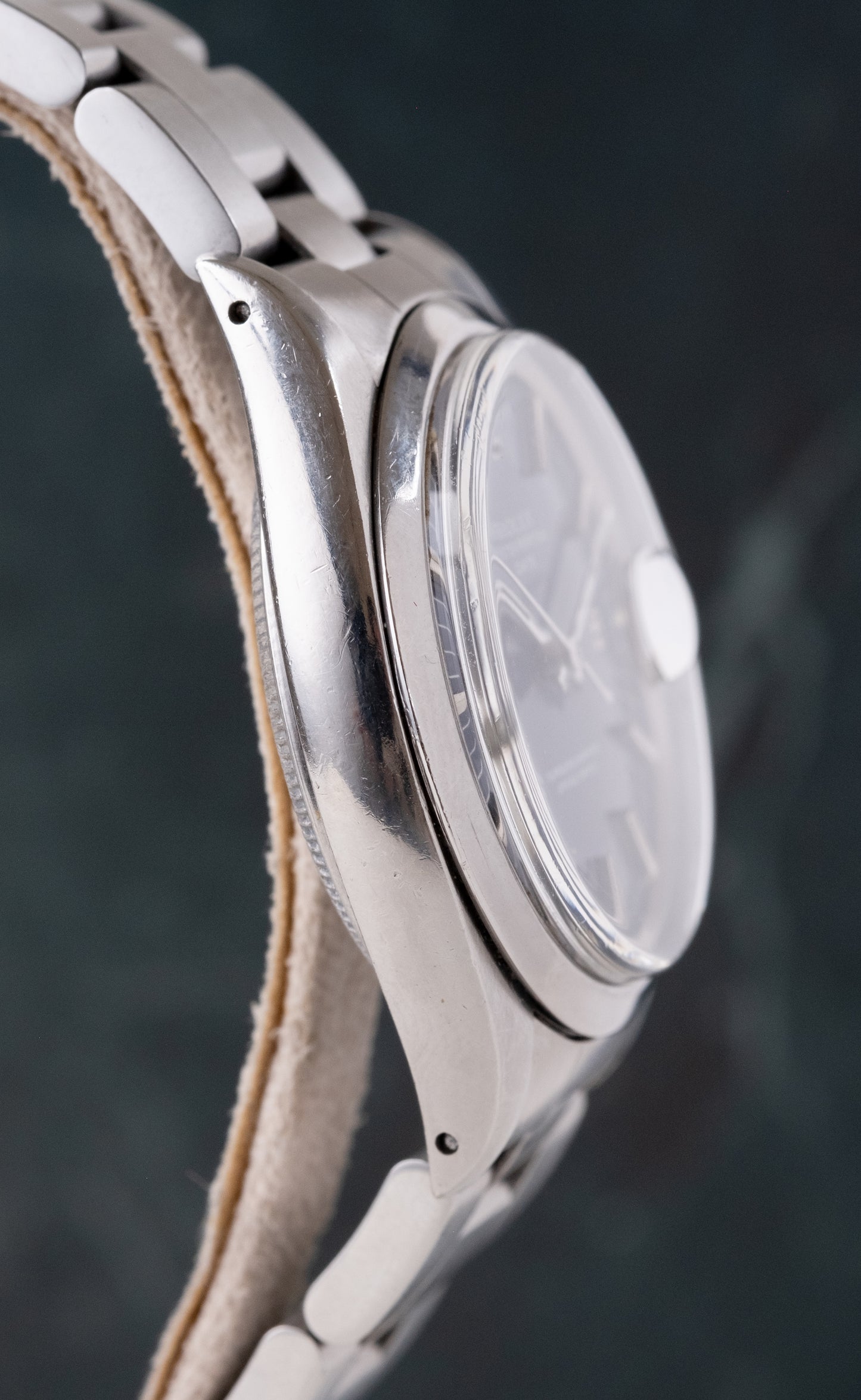 ROLEX Oyster Perpetual Date Ref. 1500 Long Index Blue Dial (1971)