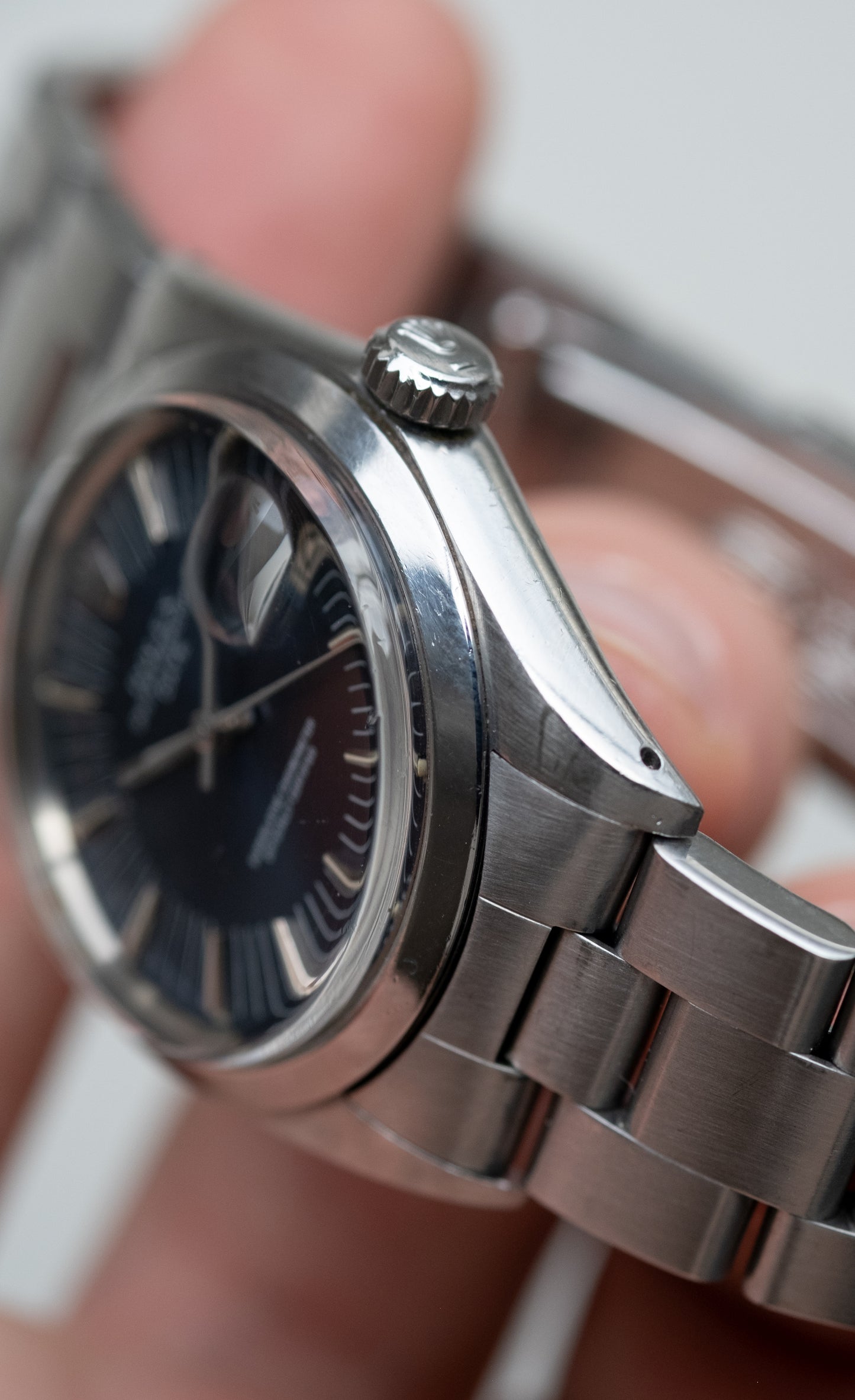 ROLEX Oyster Perpetual Date Ref. 1500 Long Index Blue Dial (1971)
