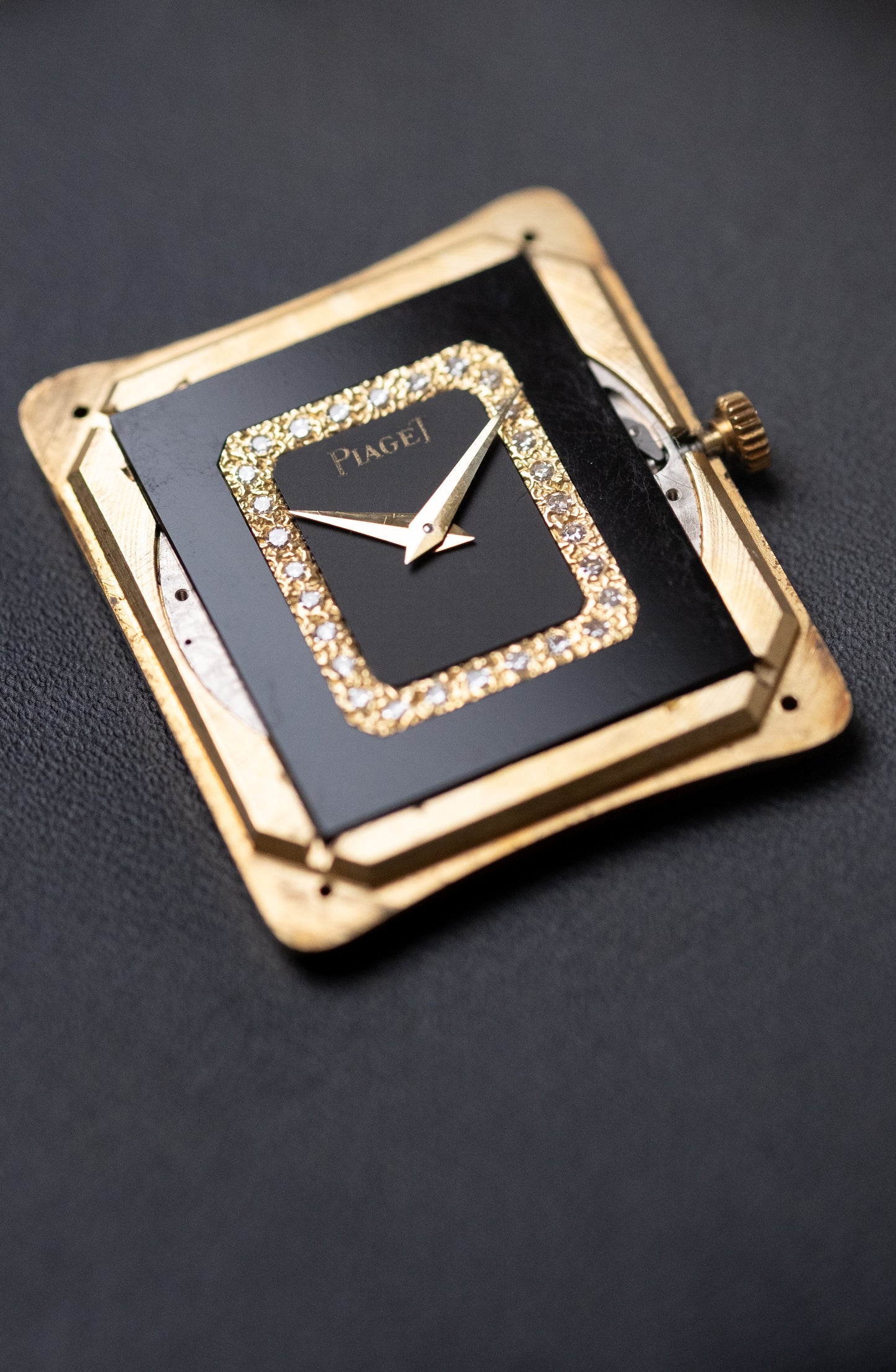 PIAGET Tank 18k Yellow Gold ref. 9254 Onyx Diamond dial (c. 1970s)