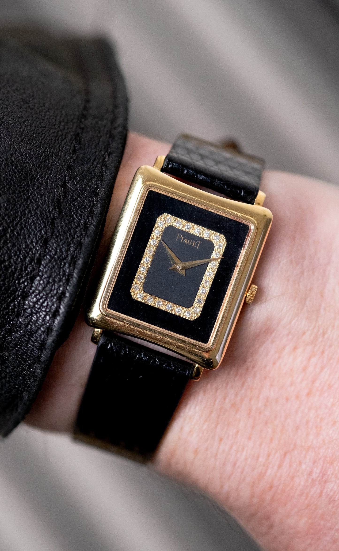 PIAGET Tank 18k Yellow Gold ref. 9254 Onyx Diamond dial (c. 1970s)
