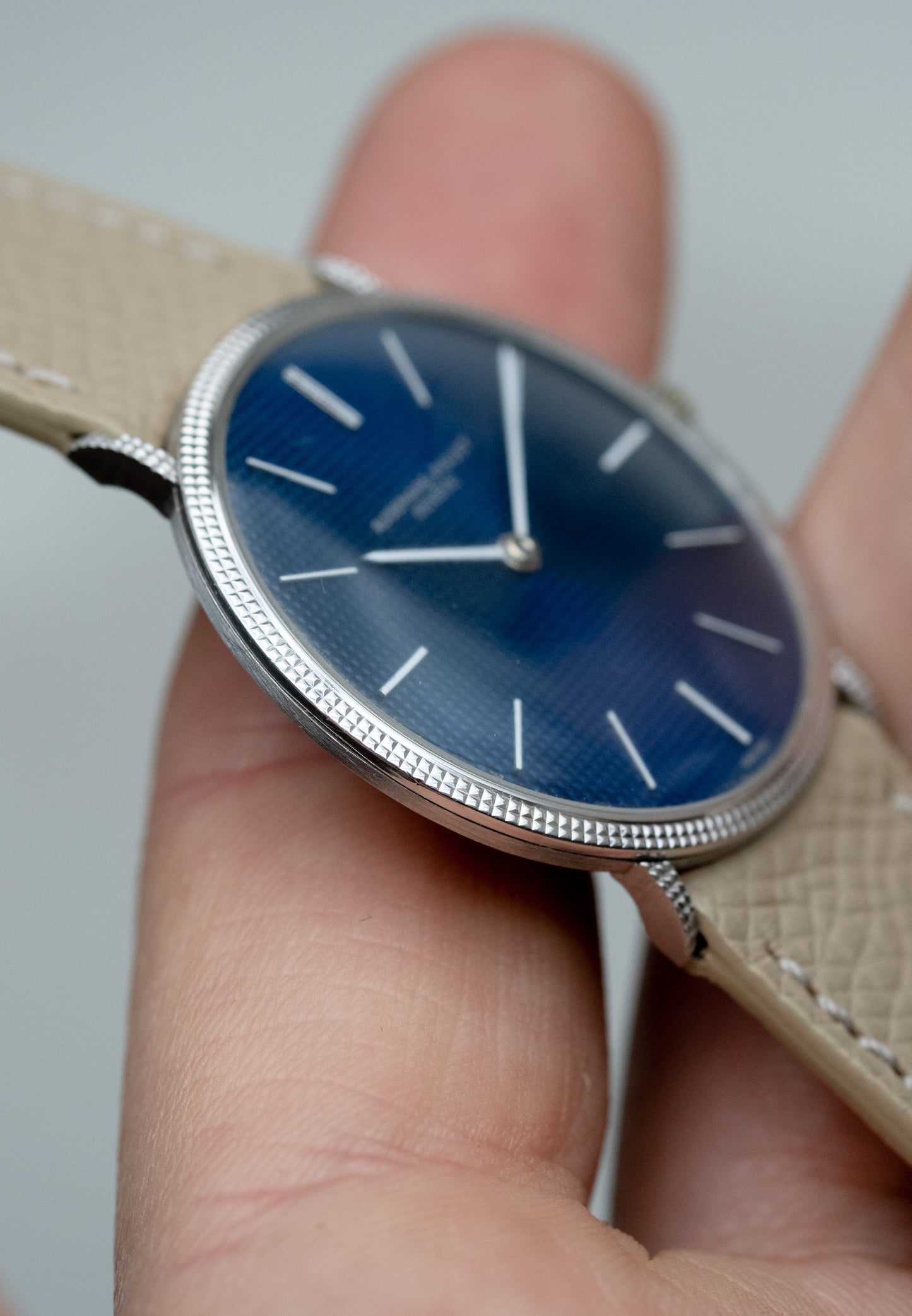 AUDEMARS PIGUET Ultra Thin White Gold Hobnail Blue Dial Ref. 5259 (c. 1970)