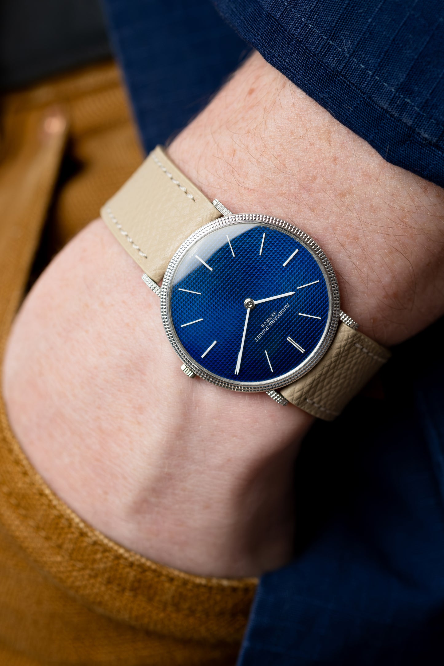 AUDEMARS PIGUET Ultra Thin White Gold Hobnail Blue Dial Ref. 5259 (c. 1970)