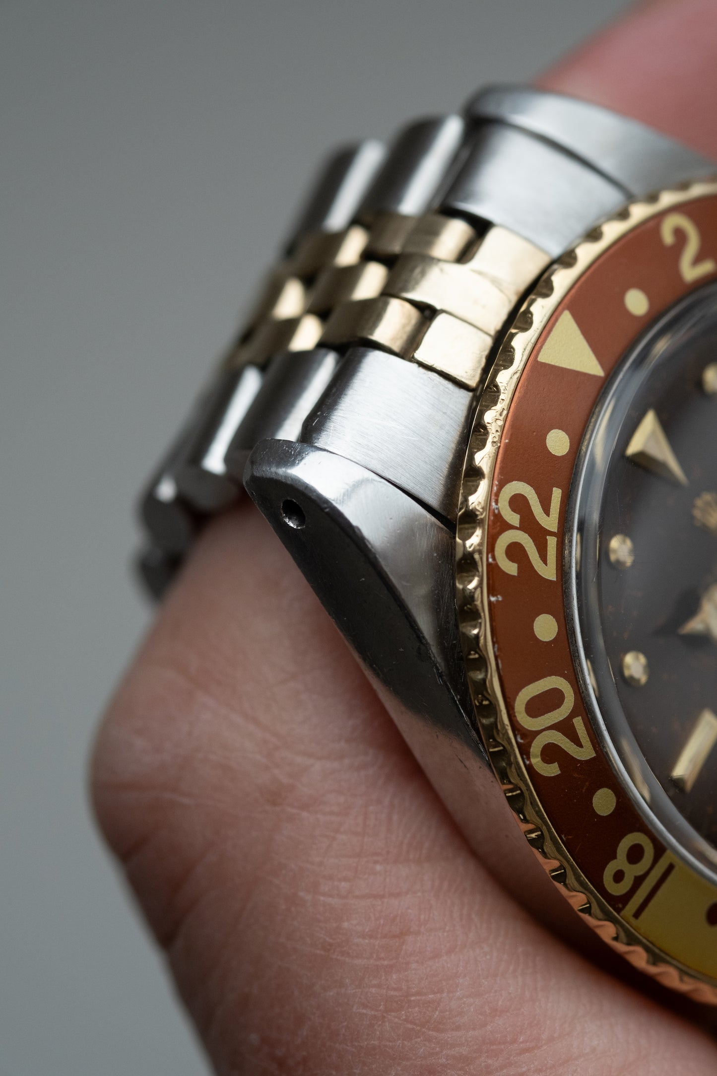 ROLEX GMT Ref. 1675 Tiger Eye Root Beer Nipple Dial (1979)
