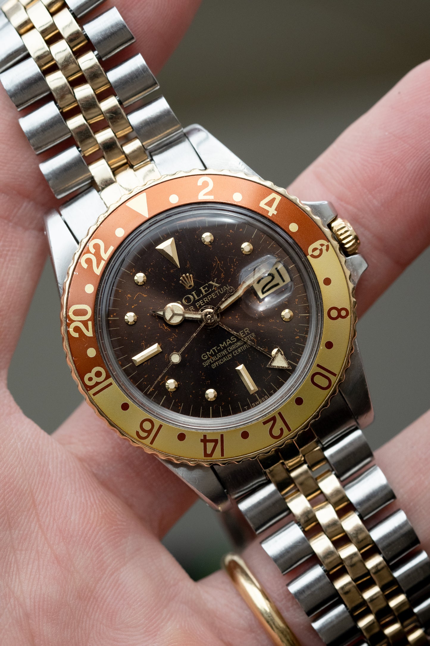 ROLEX GMT Ref. 1675 Tiger Eye Root Beer Nipple Dial (1979)