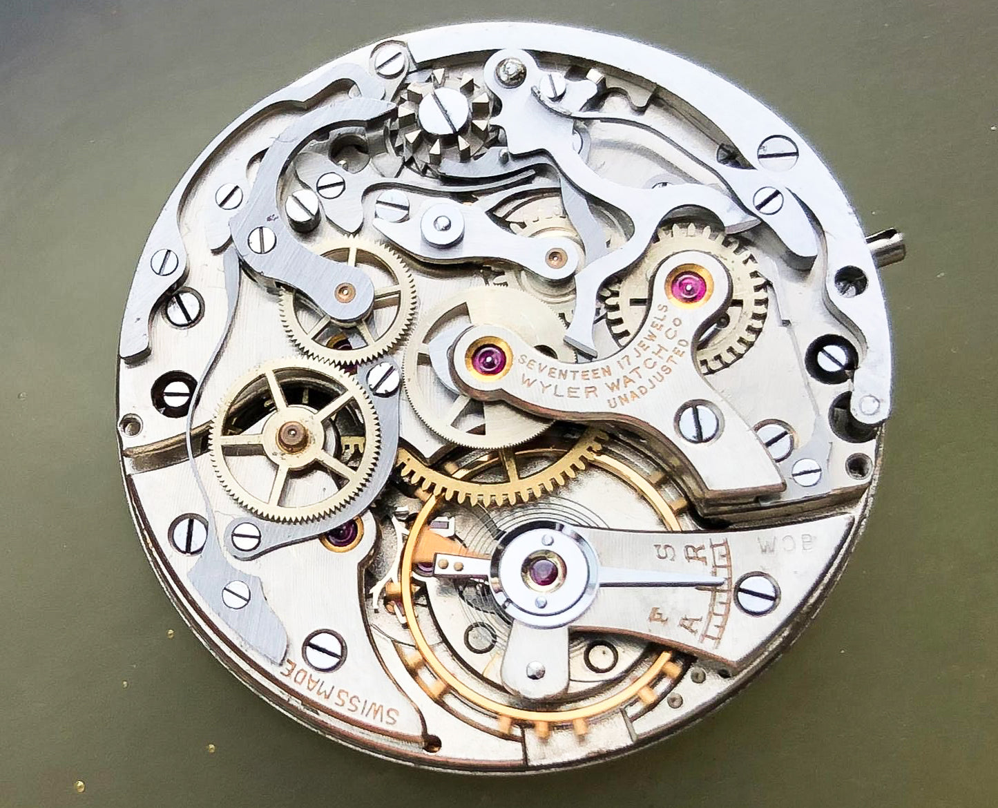 WYLER "Clamshell" Chronograph (c. 1948)