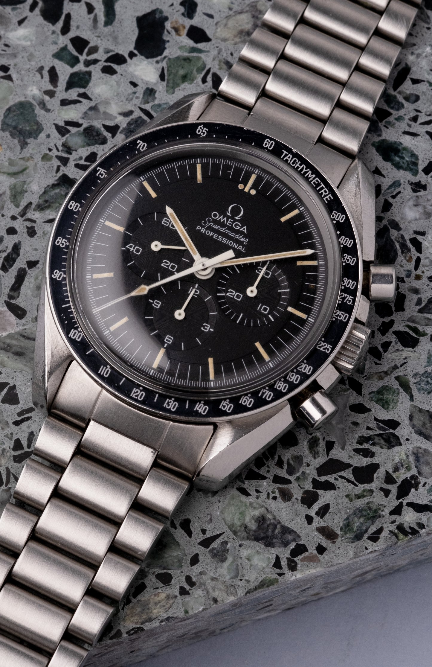 OMEGA Speedmaster Professional Moonwatch Straight Writing Ref. 145.022 69 ST (1971)