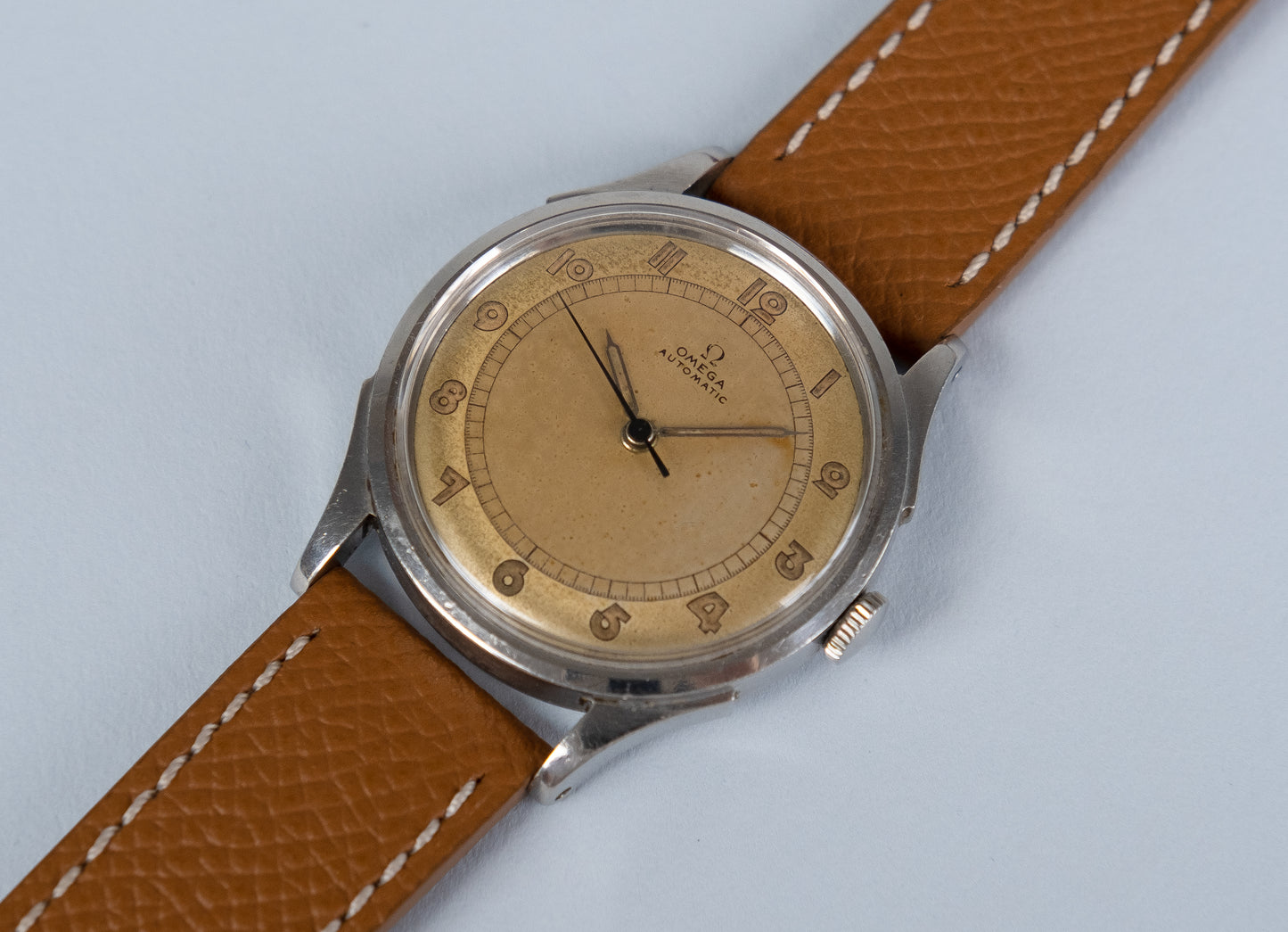 OMEGA Automatic Bumper Ref 2438-1 (1944)