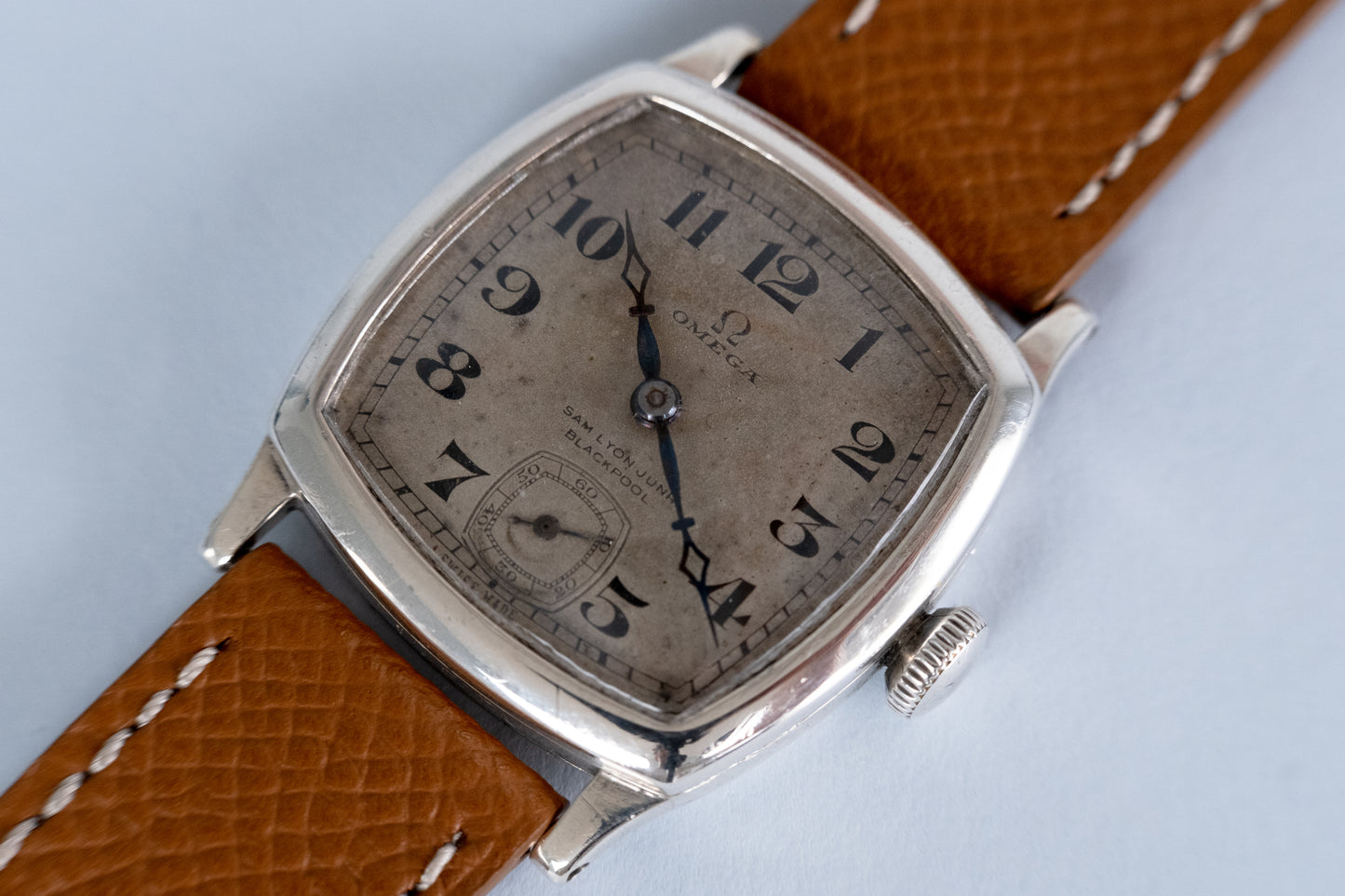 OMEGA Silver Cushion Art Deco numerals cal. 26.5 (1923)