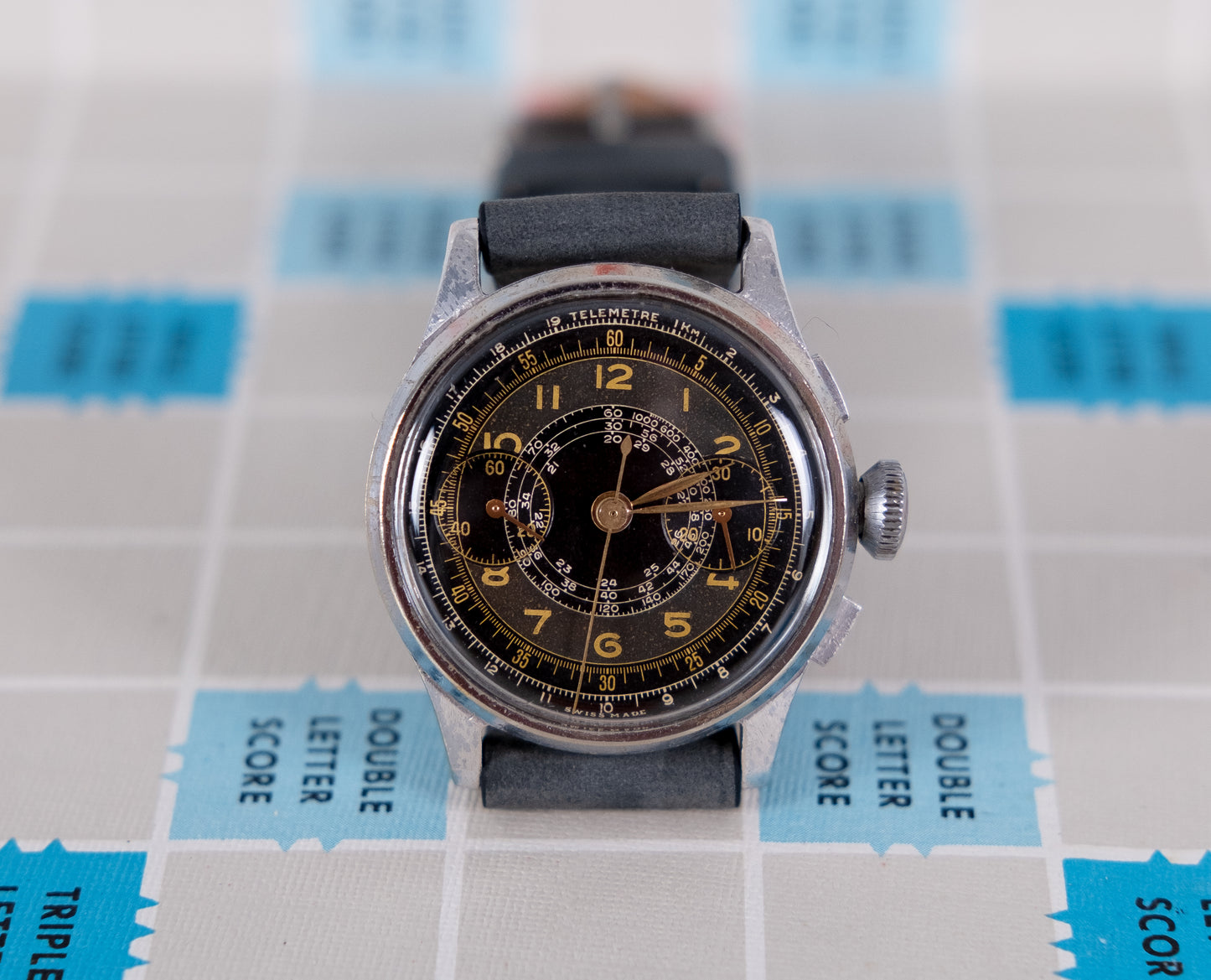 ANONYMOUS Gilt Dial Chronograph (c. 1940s)