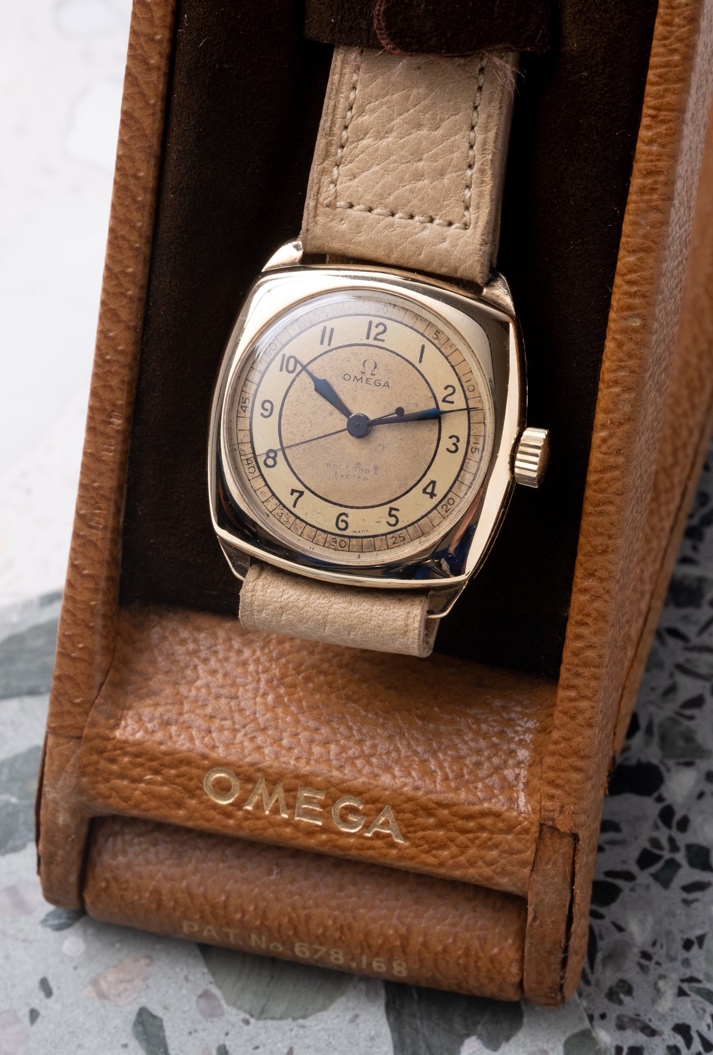 OMEGA 9ct Cushion Case Cal. 23.4 SC (1935)