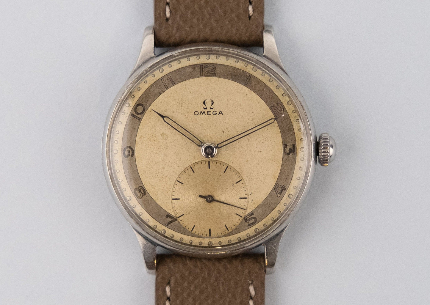 OMEGA 30.T2 Two-Tone dial ref 2317/15 (1946)