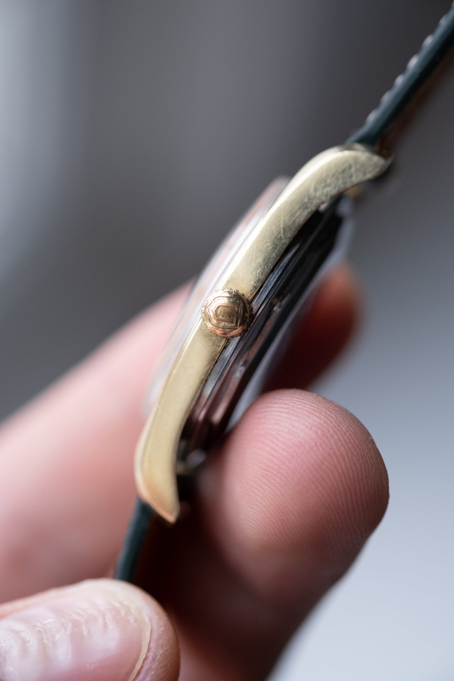 UNIVERSAL GENEVE Automatic Polerouter Gold Capped Gloss Black Ref. 138SS (c. 1960)