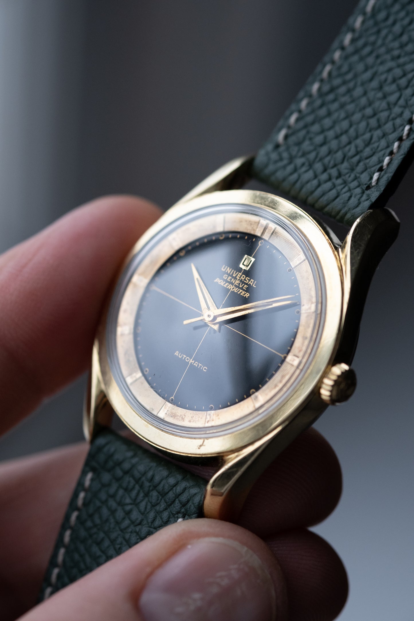 UNIVERSAL GENEVE Automatic Polerouter Gold Capped Gloss Black Ref. 138SS (c. 1960)