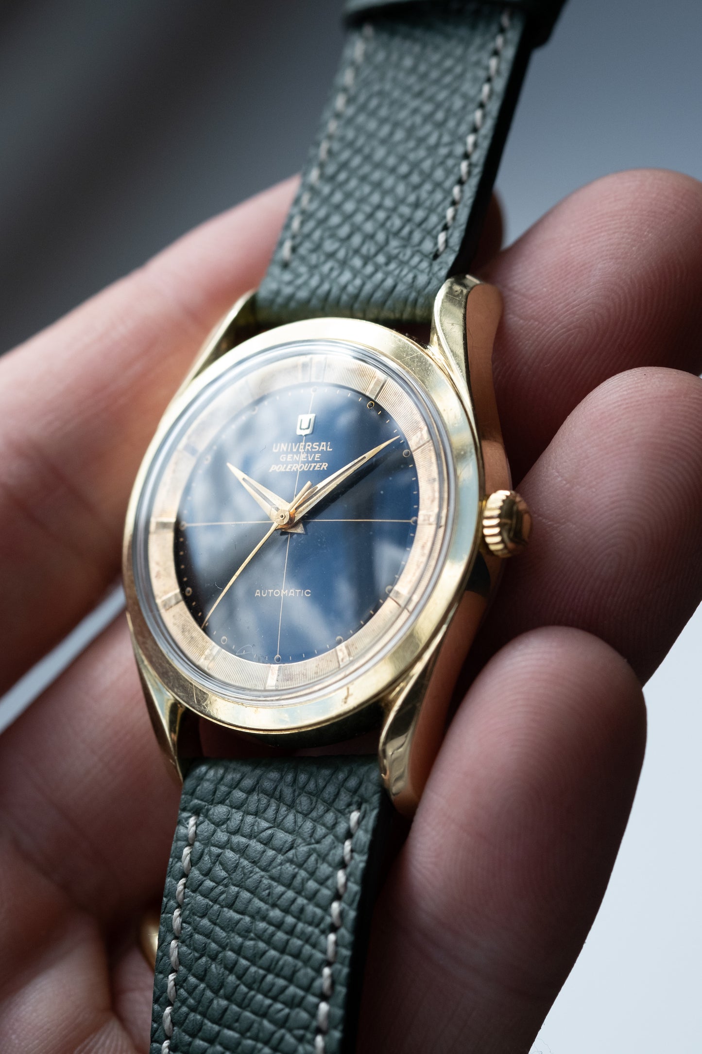 UNIVERSAL GENEVE Automatic Polerouter Gold Capped Gloss Black Ref. 138SS (c. 1960)