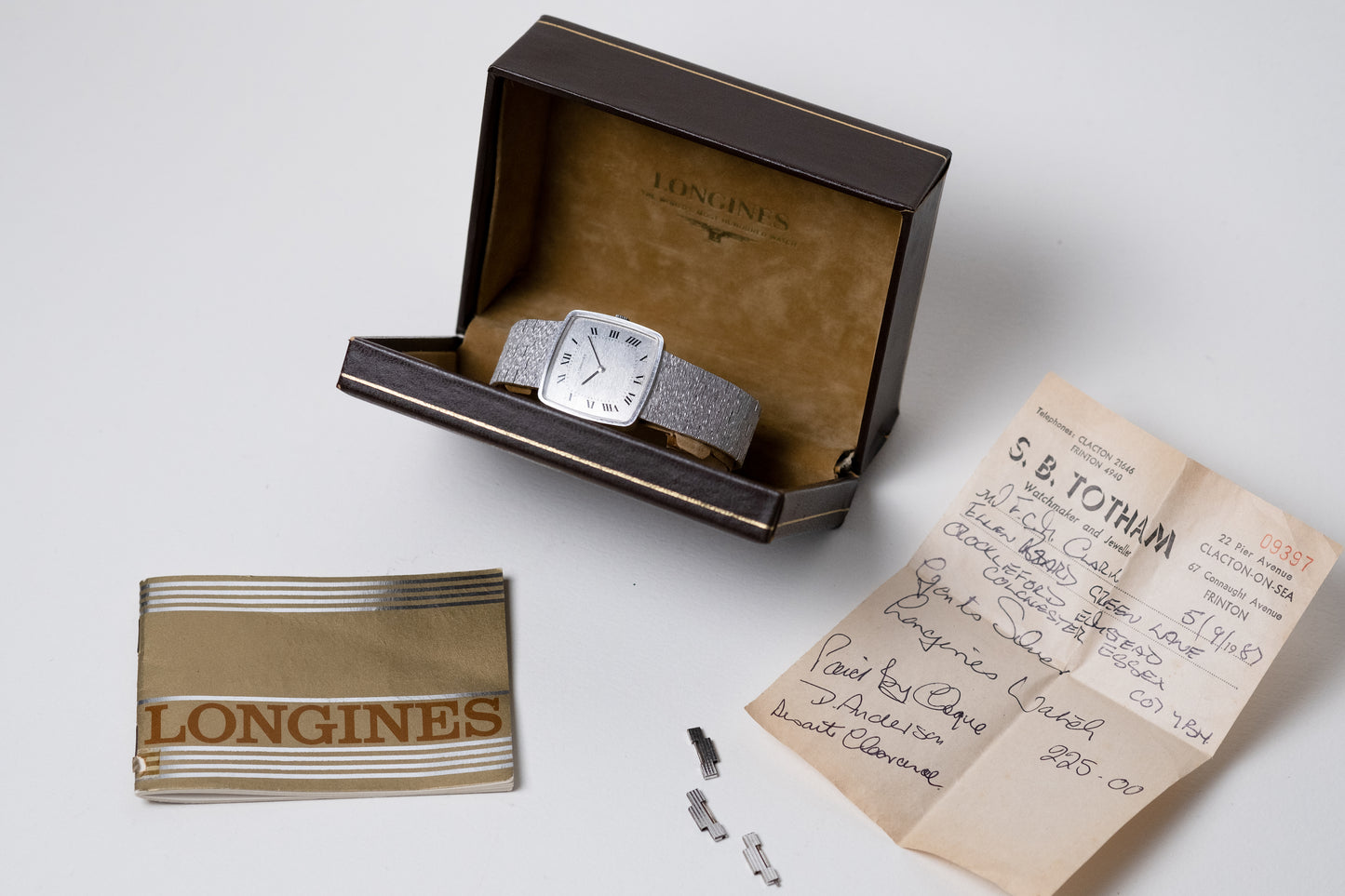 LONGINES 925 Silver TV Dial Manual Wind Box and Papers (1975)