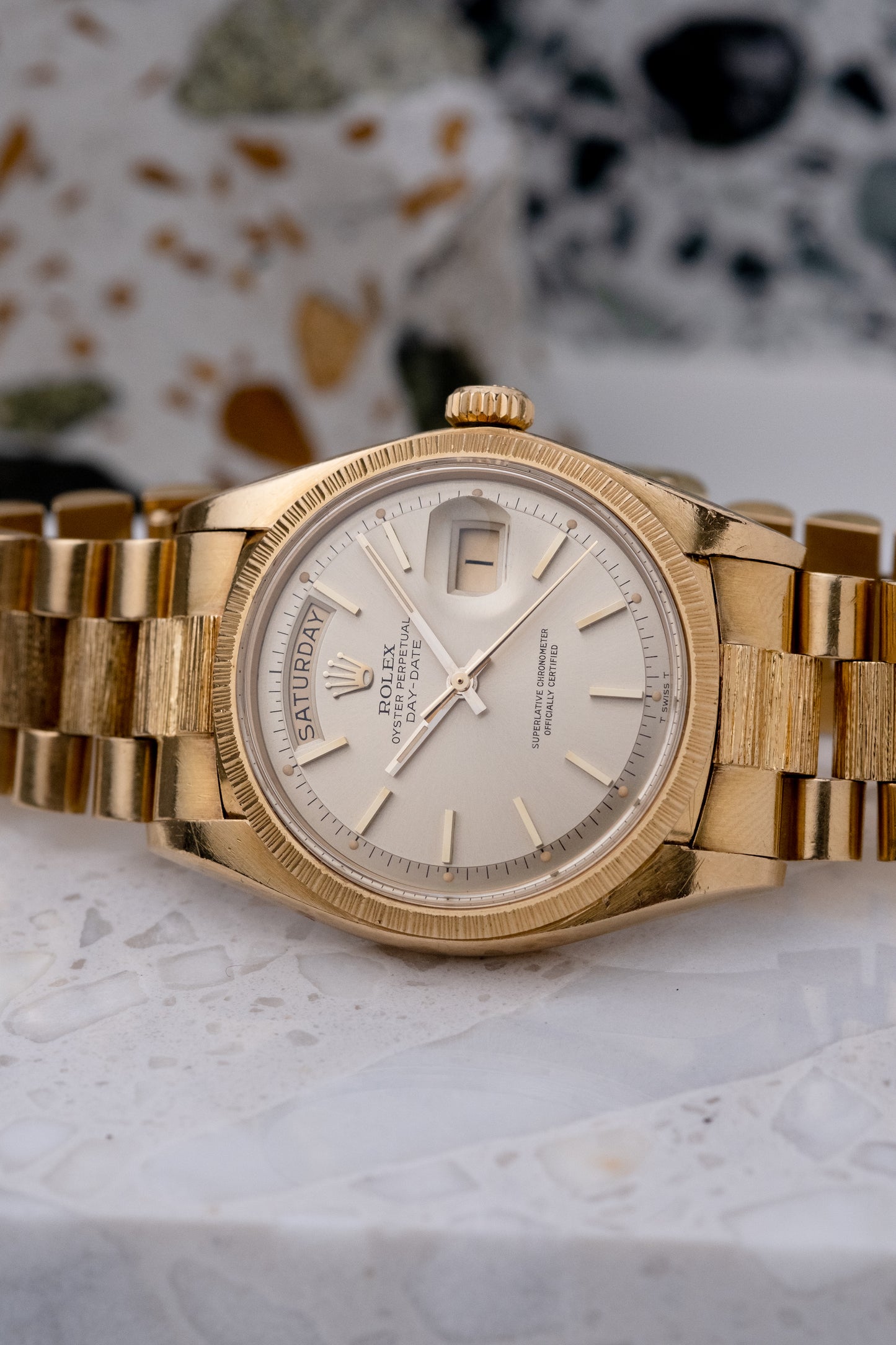 ROLEX Oyster Perpetual Day Date Ref. 1807 Bark finish President 18ct Yellow Gold (1973)