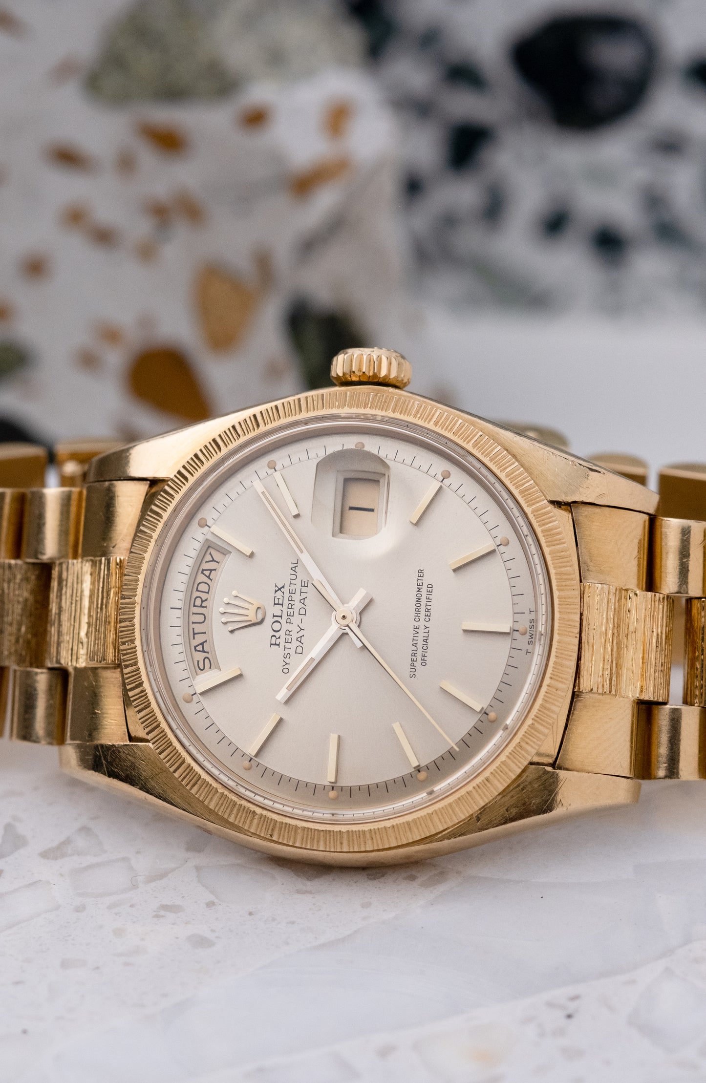 ROLEX Oyster Perpetual Day Date Ref. 1807 Bark finish President 18ct Yellow Gold (1973)
