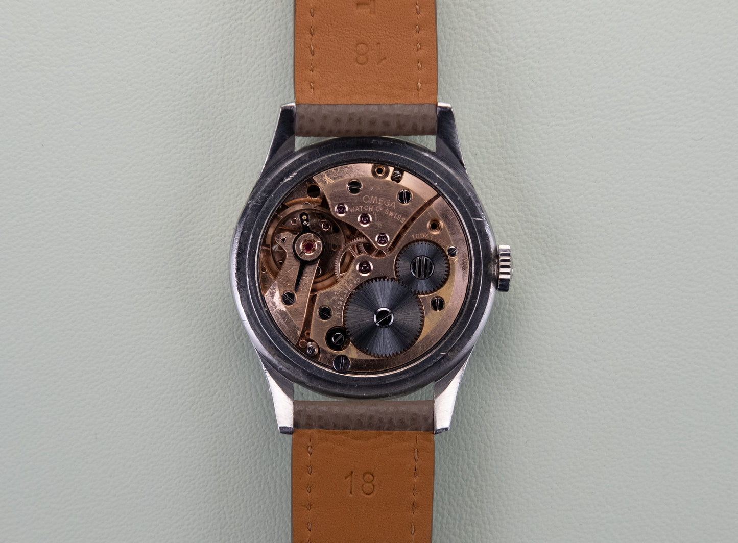 OMEGA Cosmic Triple Calendar Moonphase Ref 2471/1 (1946)