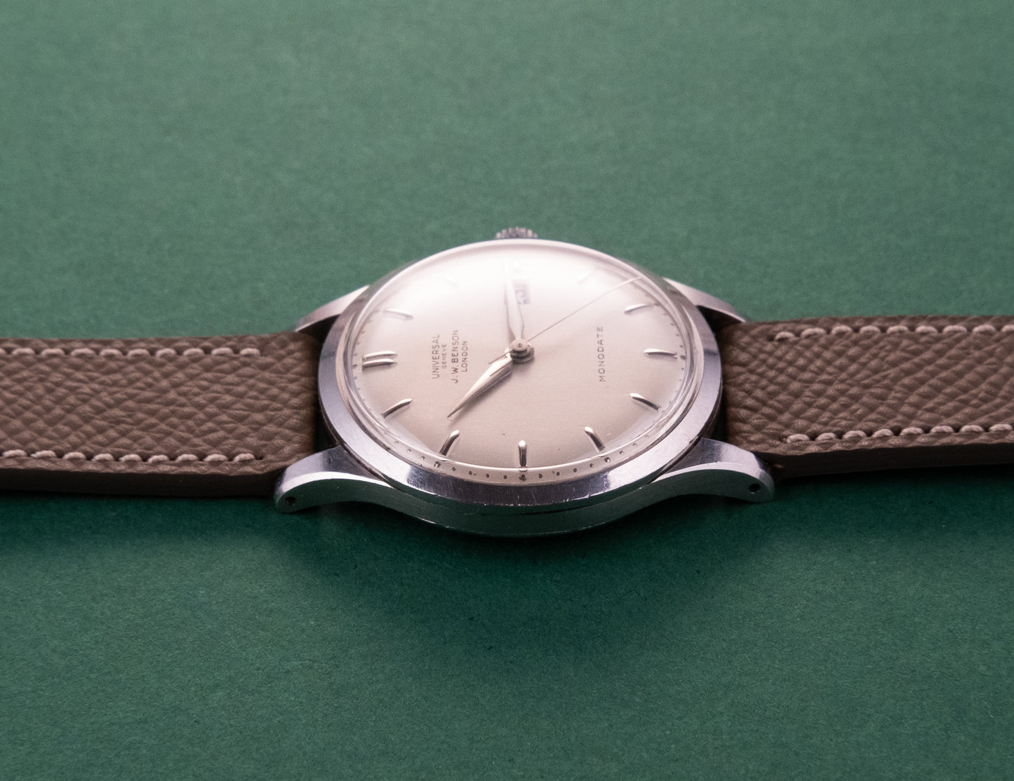 UNIVERSAL GENEVE Monodate Ref. 21319/1 (c. 1952)