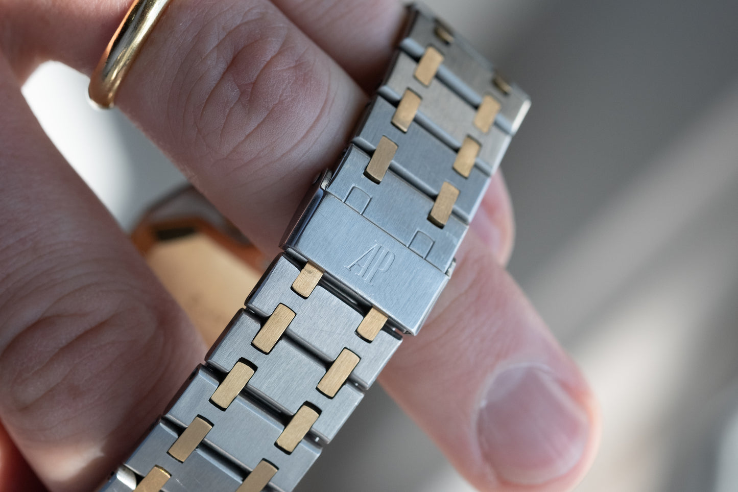 AUDEMARS PIGUET Royal Oak Rectangular Midsize Ref. 6005SA (c. 1980)