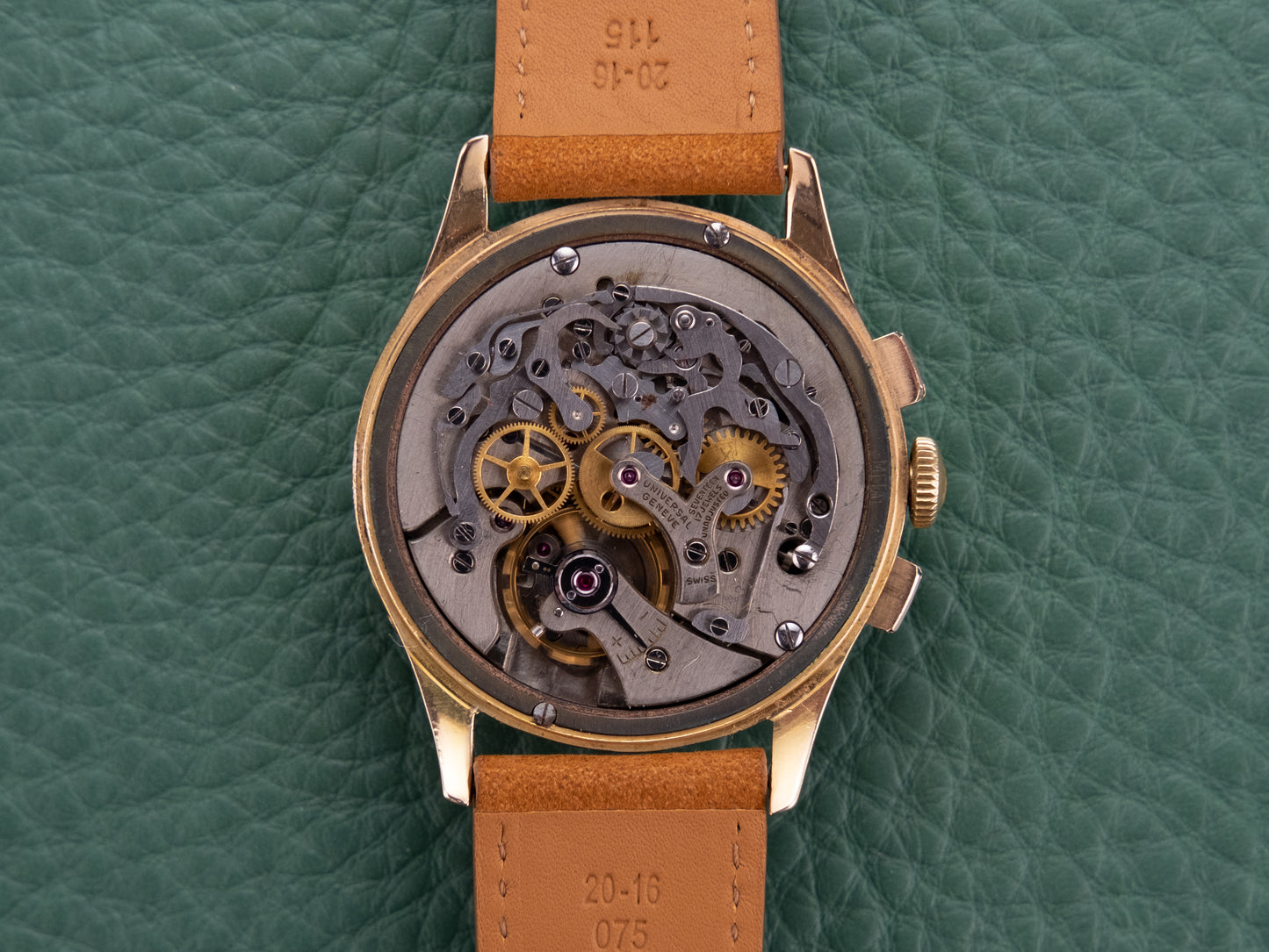 UNIVERSAL GENEVE 18k Gold Tri Compax Chronograph Moonphase Ref 12285 (1950)