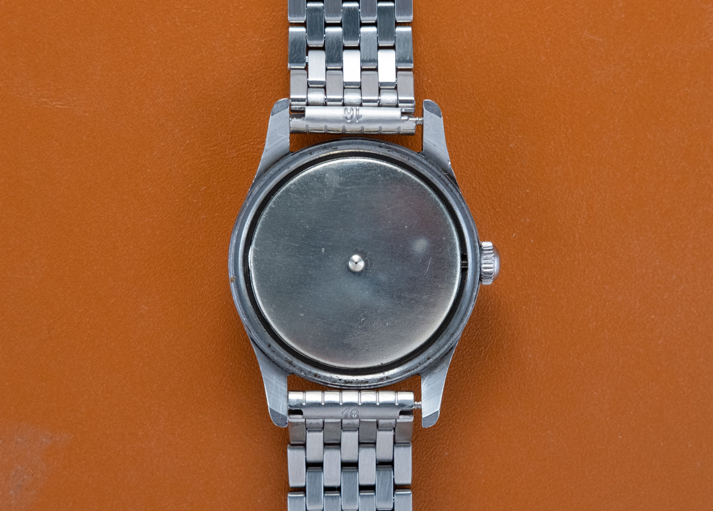 UNIVERSAL GENEVE Arabic Numerals Ref 20724 (1944)