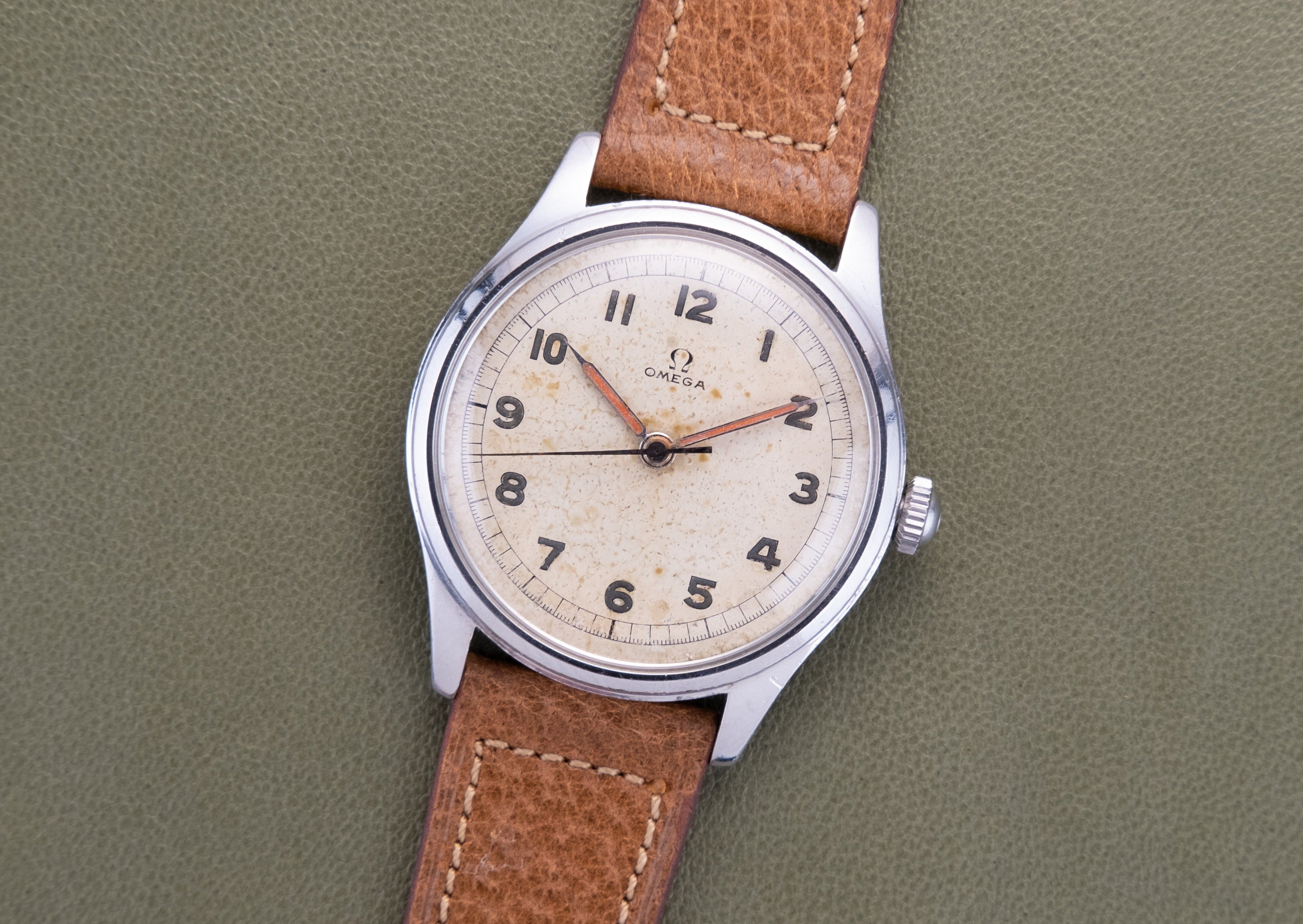 OMEGA Ref. 2384 4 Calibre 30.T2 SC 1945 Mann About Time