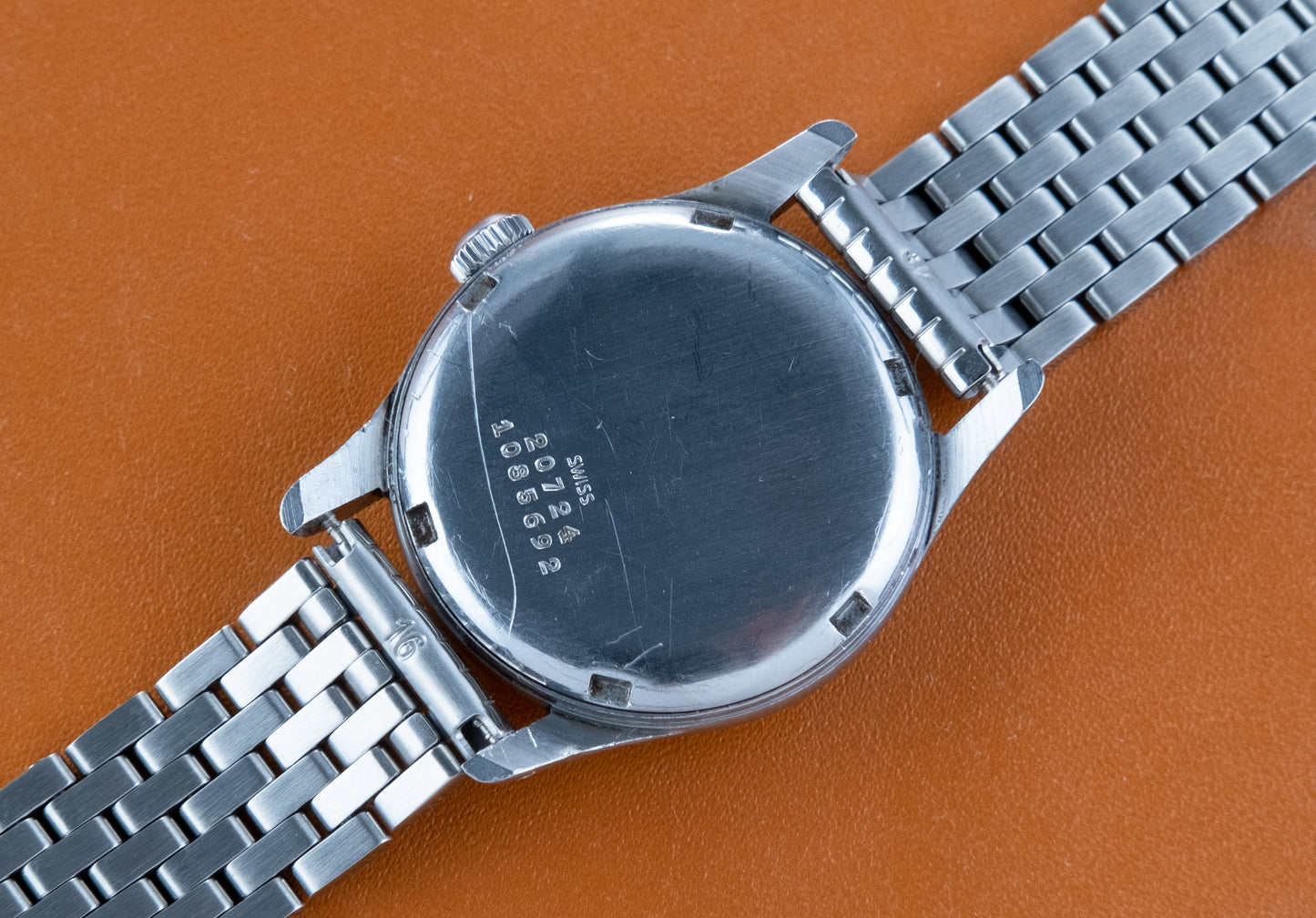 UNIVERSAL GENEVE Arabic Numerals Ref 20724 (1944)