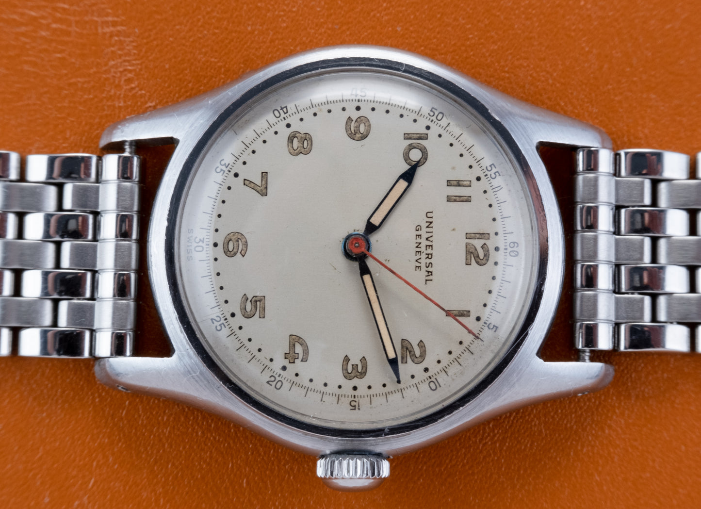 UNIVERSAL GENEVE Arabic Numerals Ref 20724 (1944)